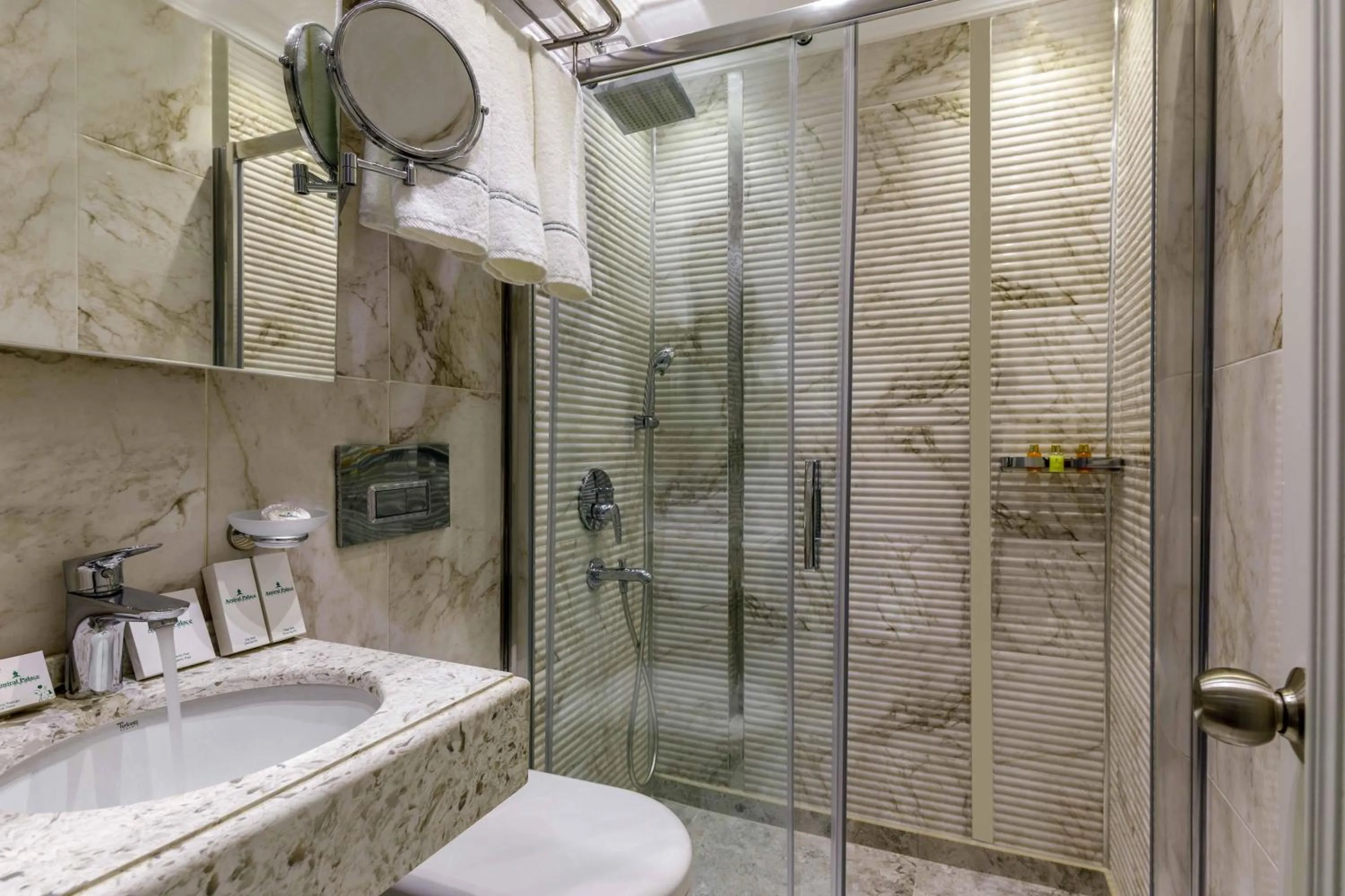 Bathroom in Amiral Palace Hotel Boutique Class