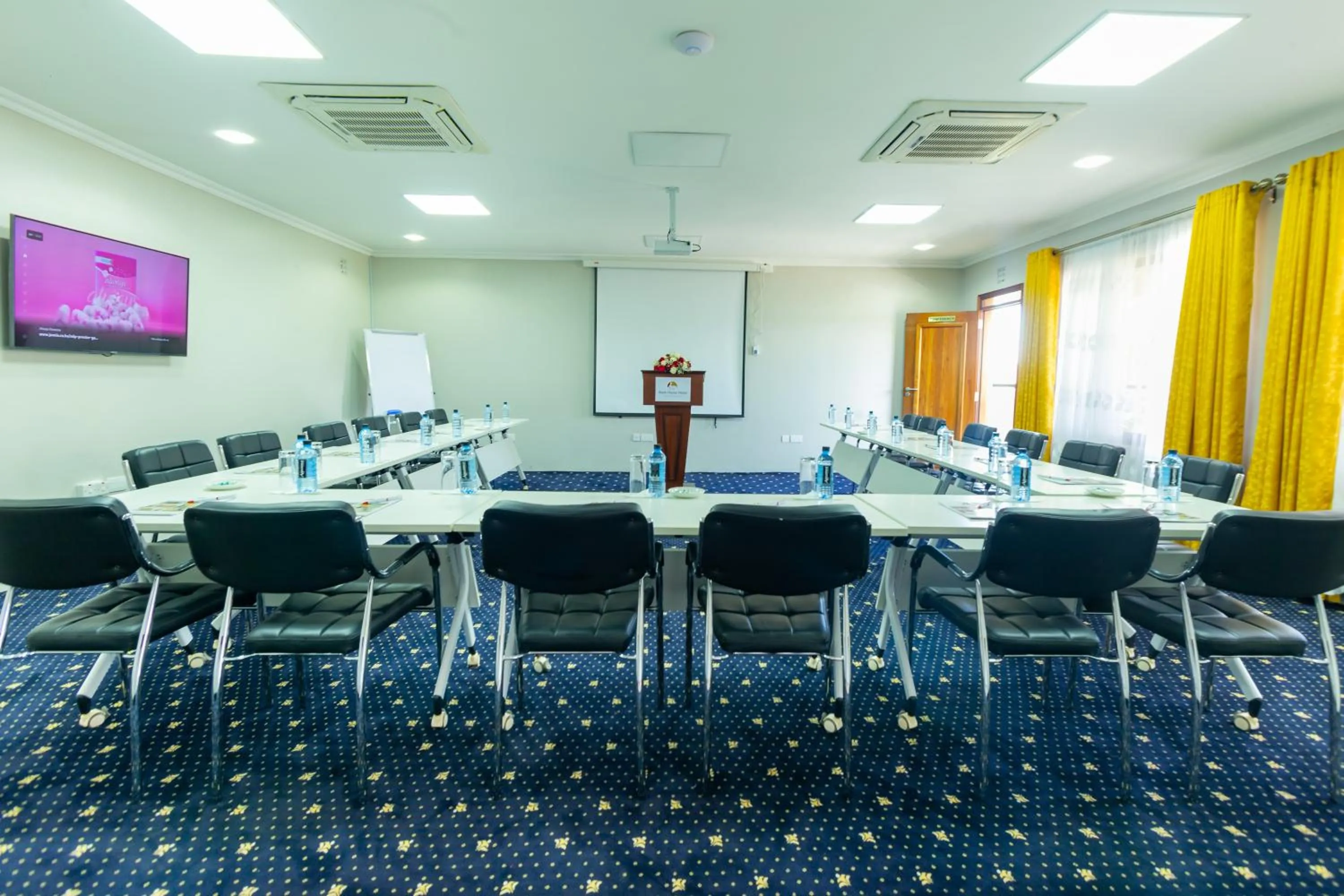 TV and multimedia in Rock Hyrax Hotel