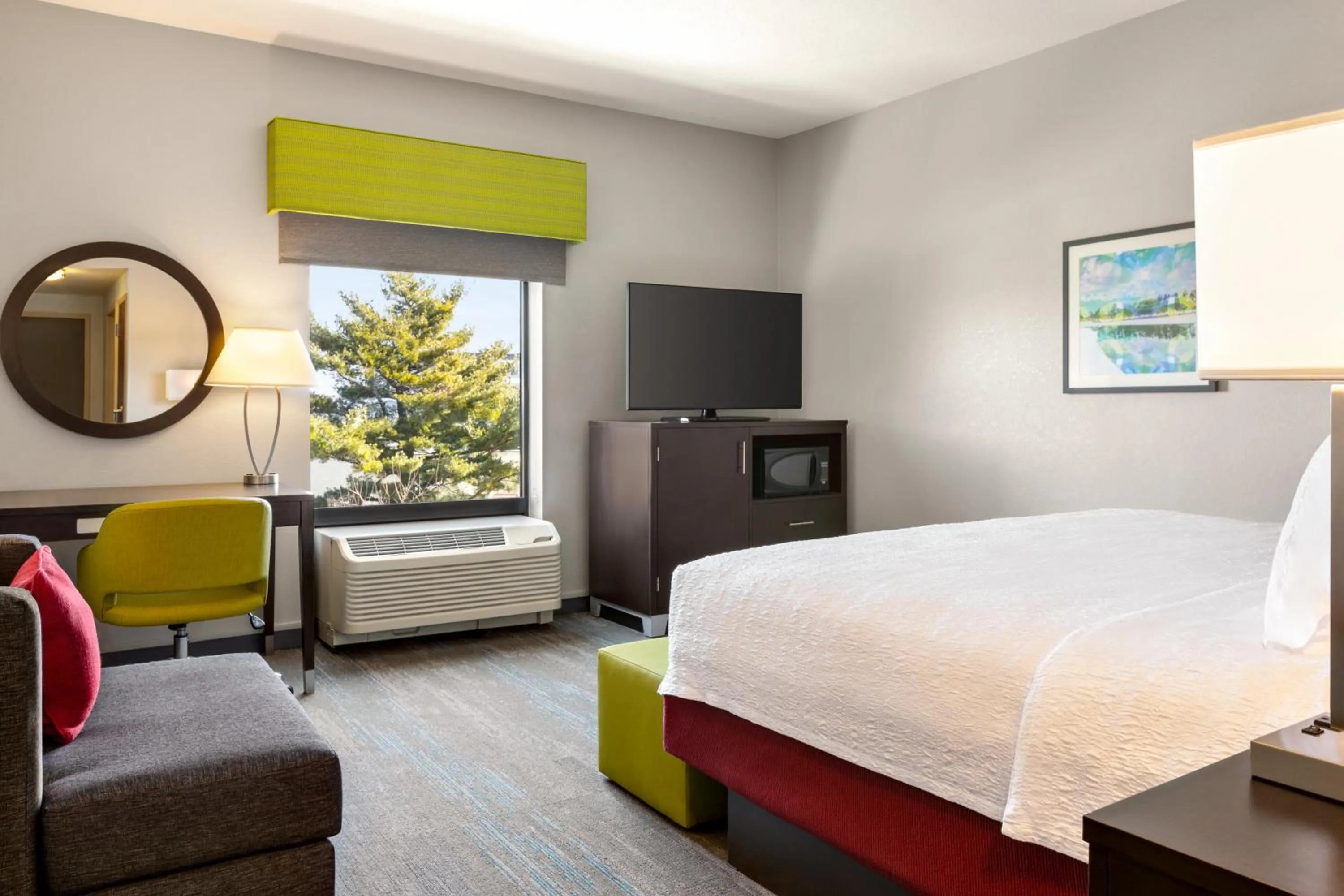 Bedroom, Bed in Hampton Inn & Suites York South