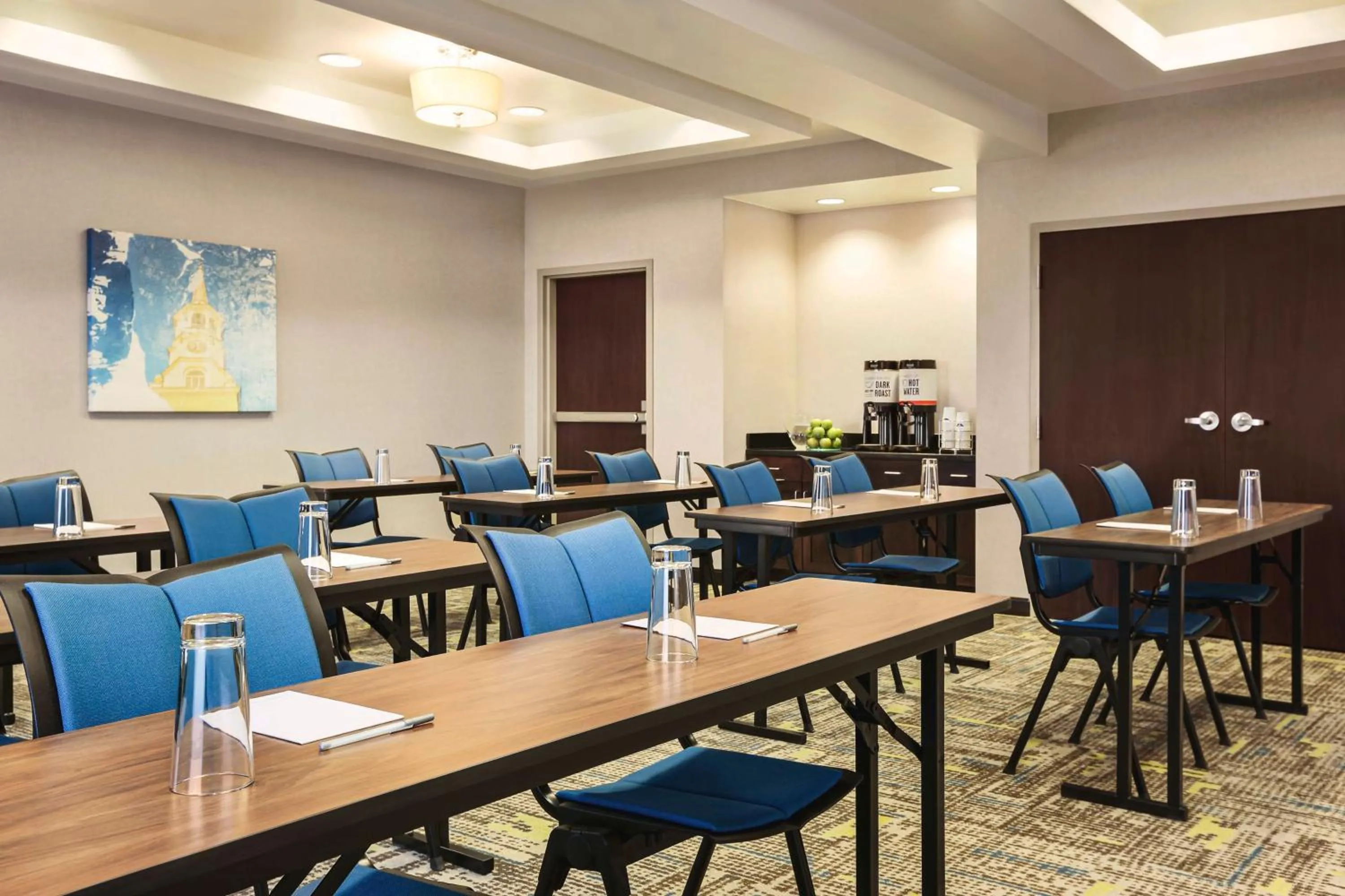 Meeting/conference room in Hampton Inn & Suites York South