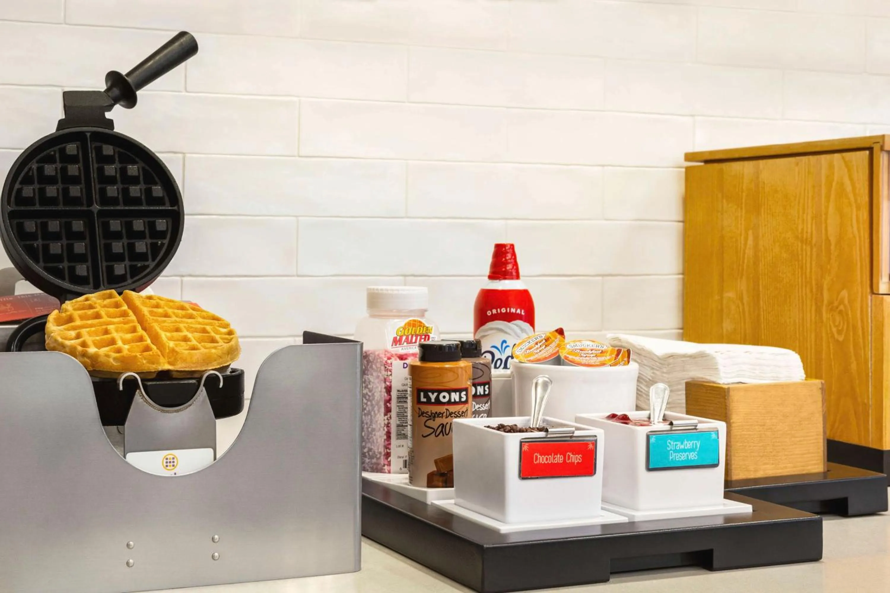 Breakfast in Hampton Inn & Suites York South