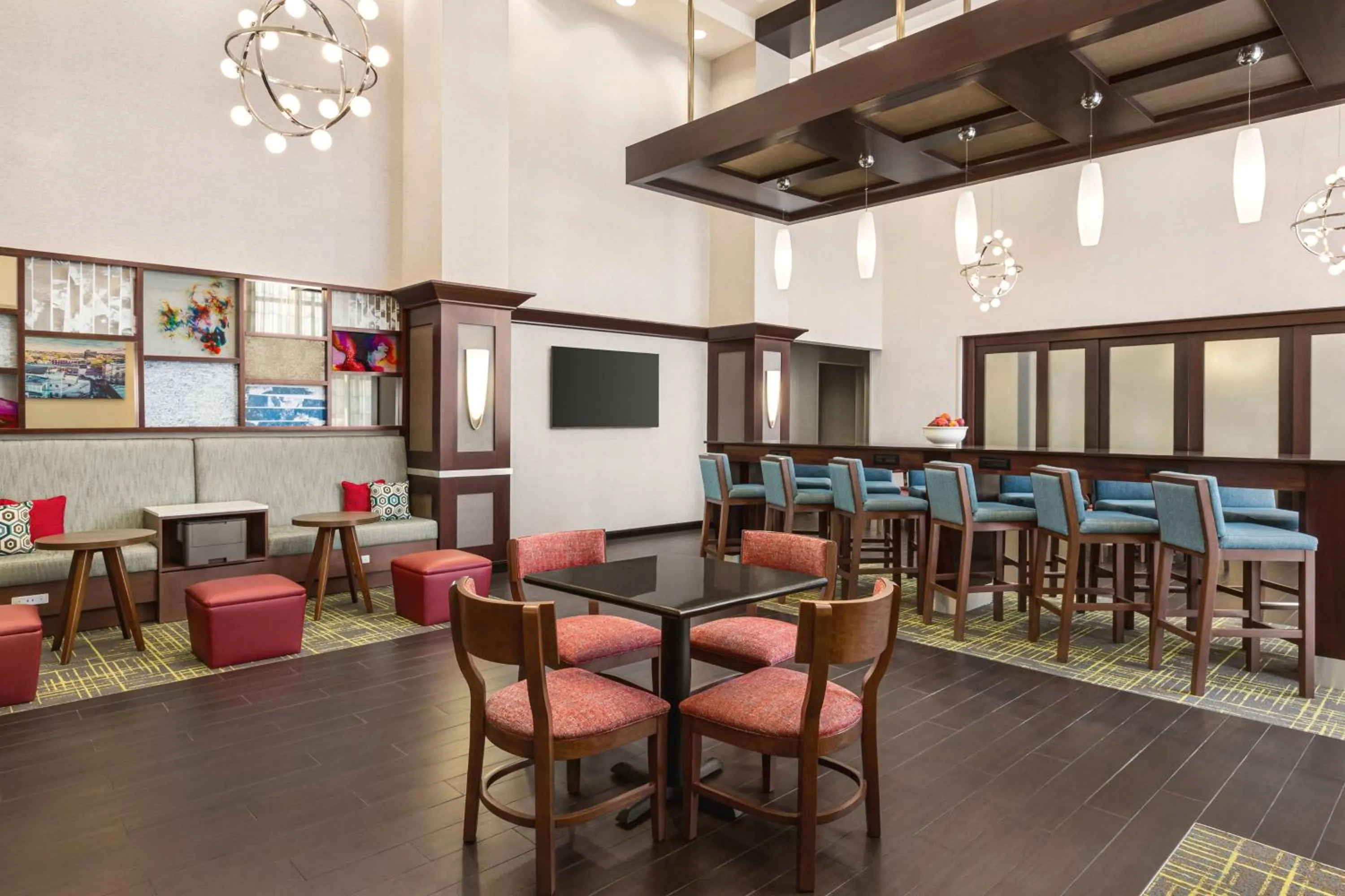 Lobby or reception in Hampton Inn & Suites York South