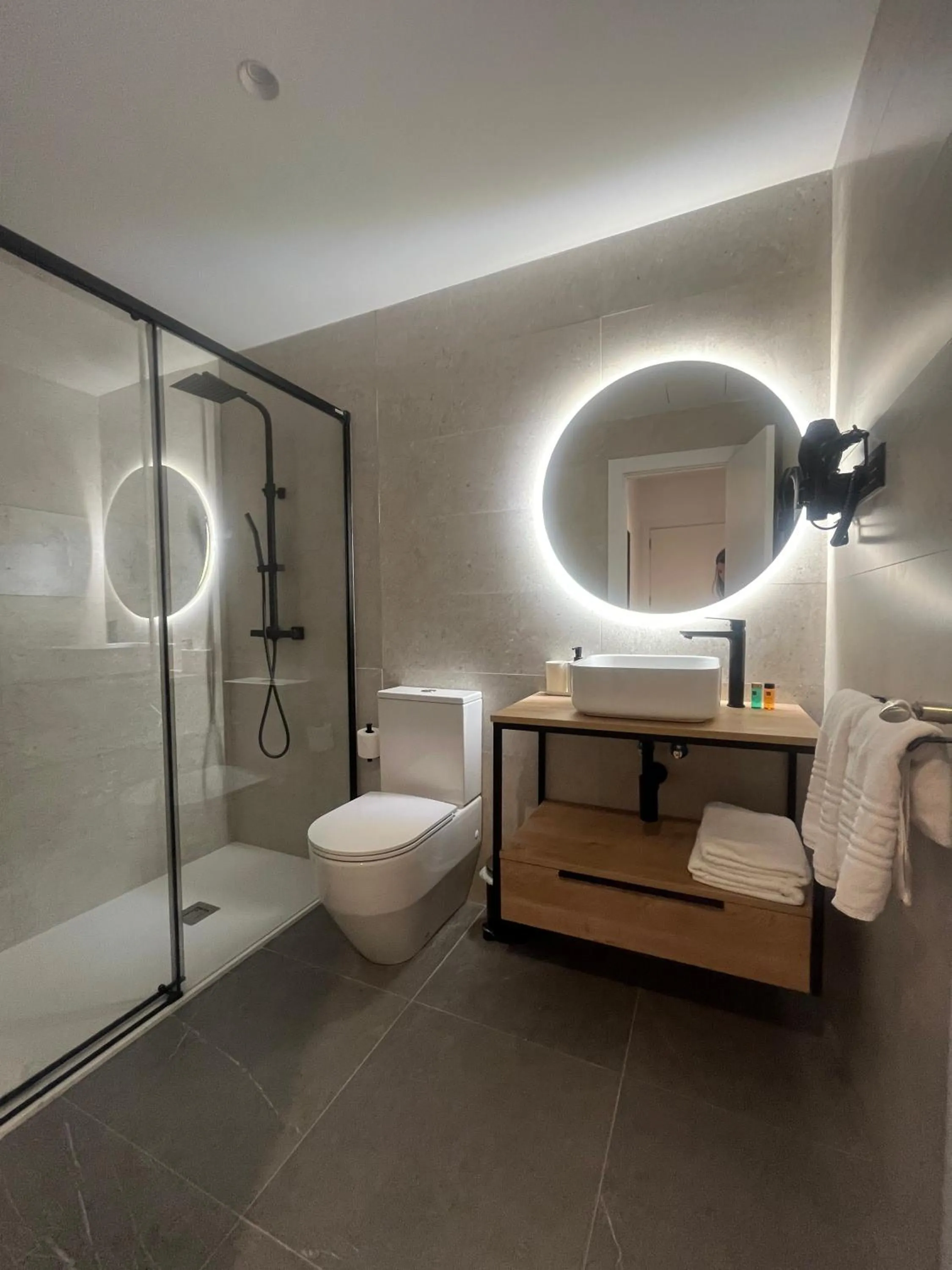 Bathroom in Arenal Suites Bilbao