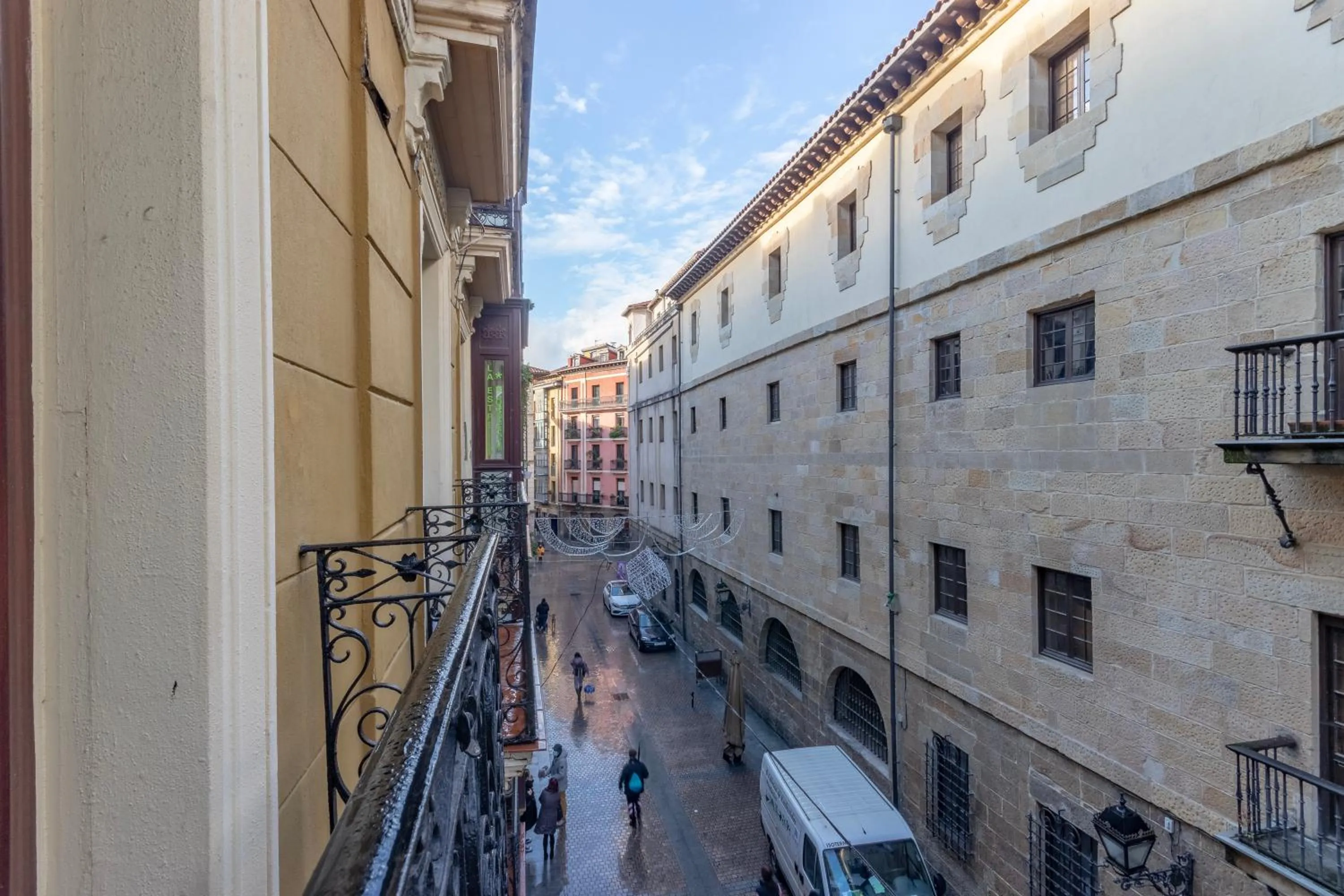 Property building in Arenal Suites Bilbao