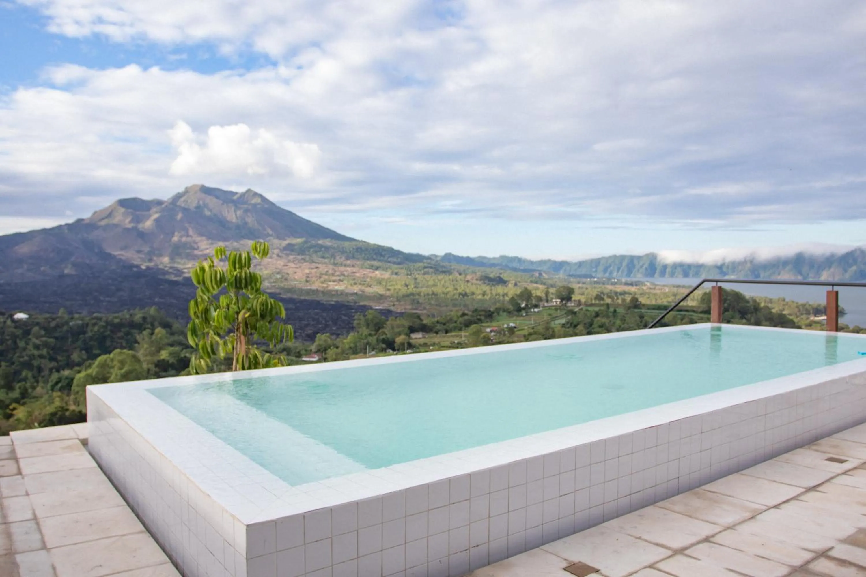 Restaurant/places to eat in Desa Oculus