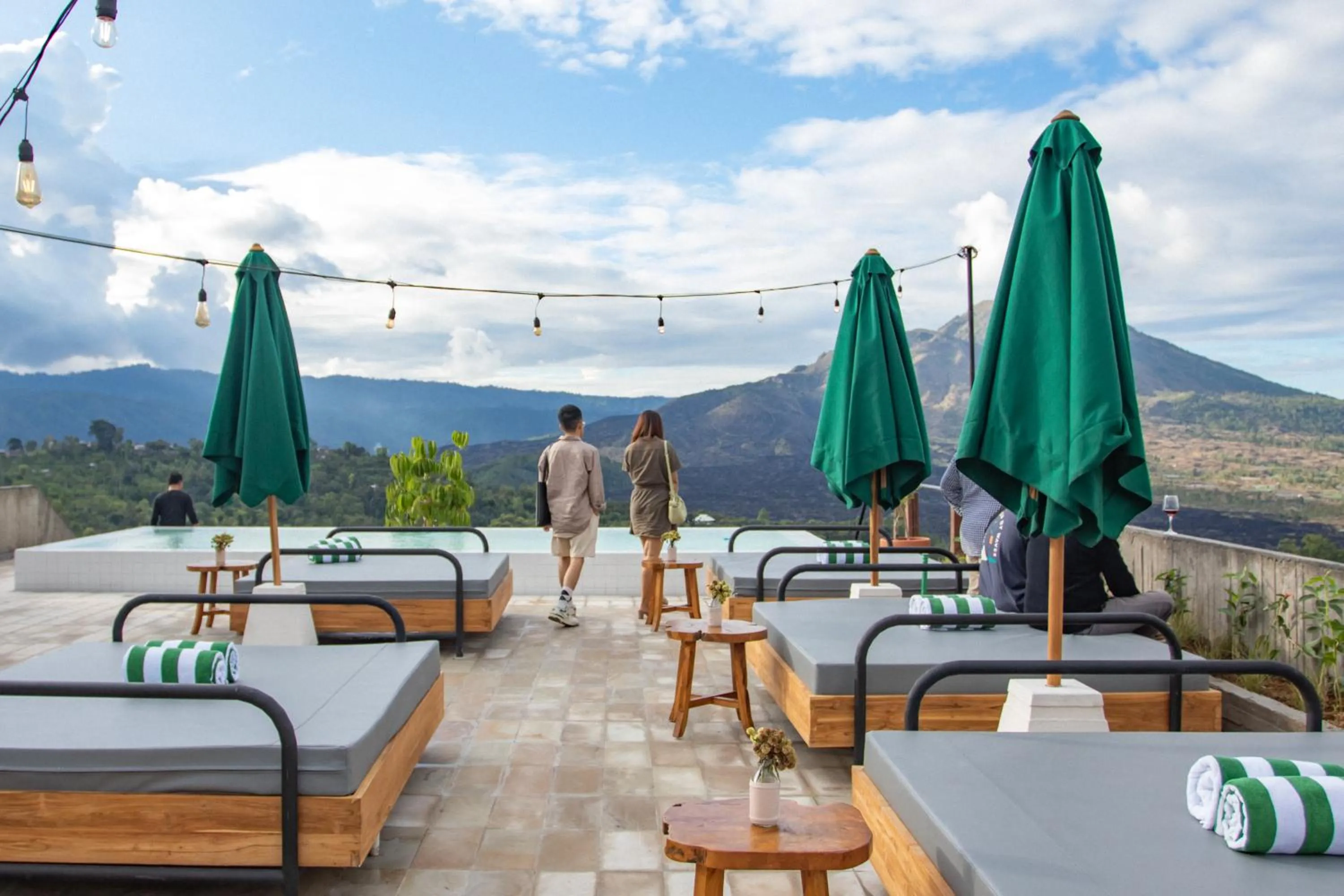 Restaurant/places to eat in Desa Oculus