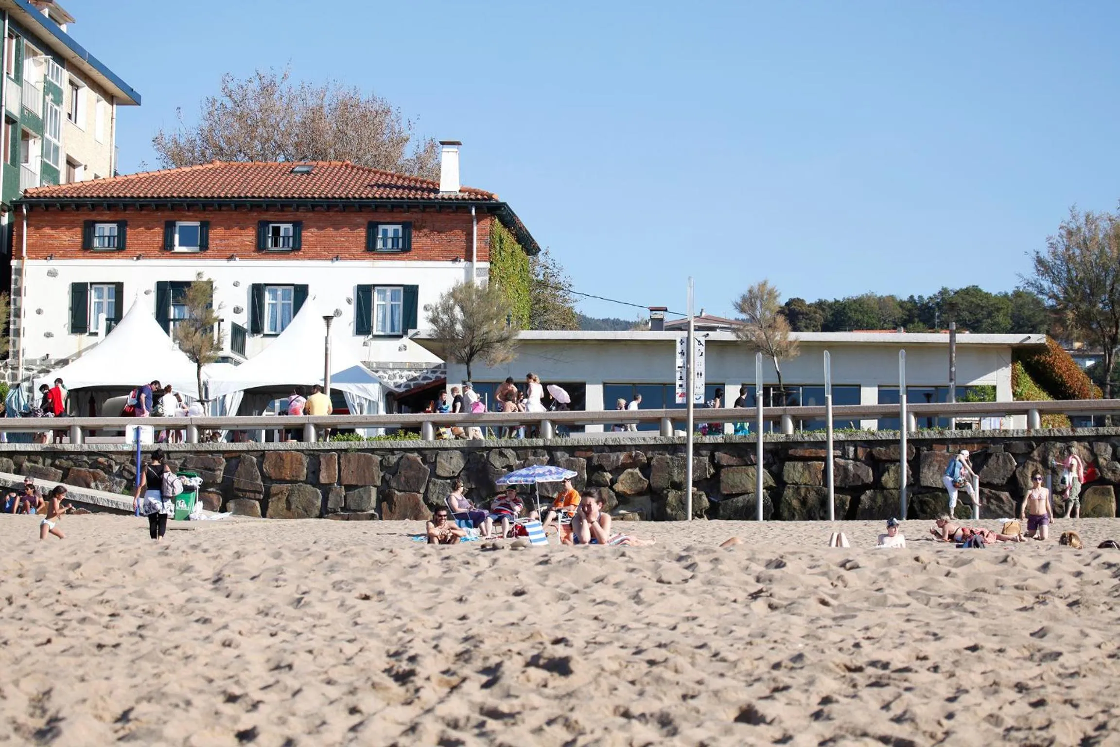 Property building in Hotel Arimune