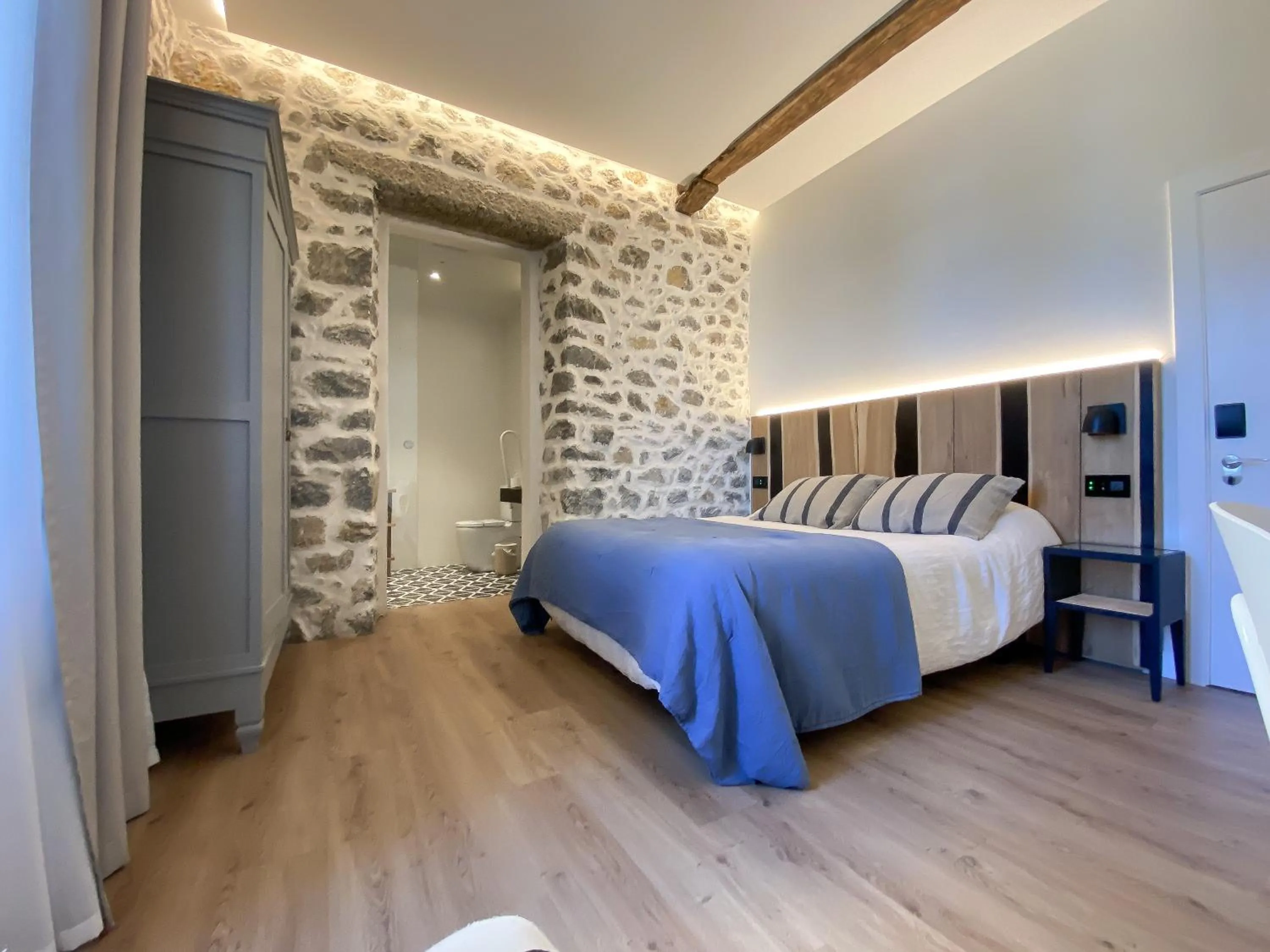 Photo of the whole room, Bed in Hotel Arimune