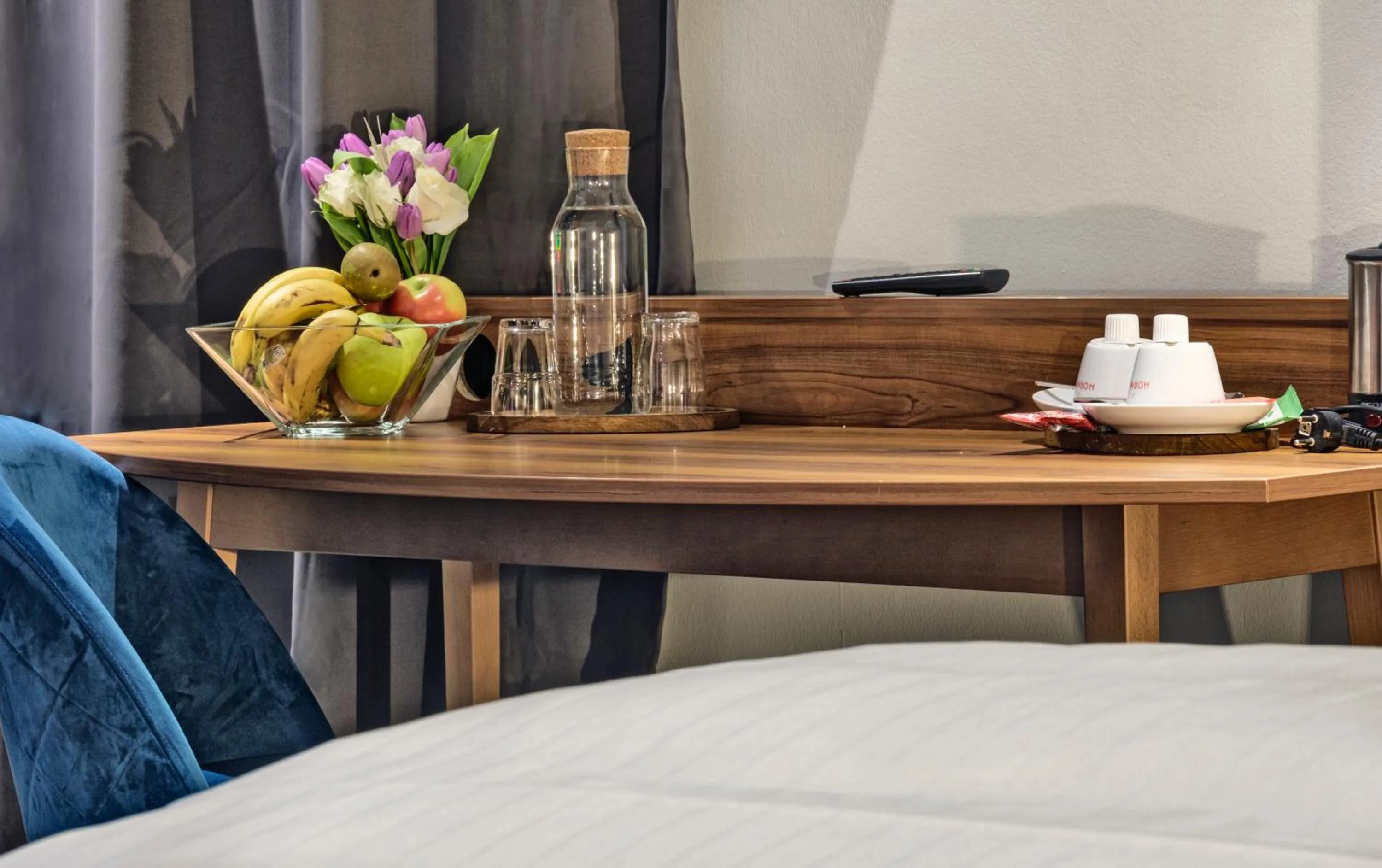 Drinks, Bed in Hotel George Vienna