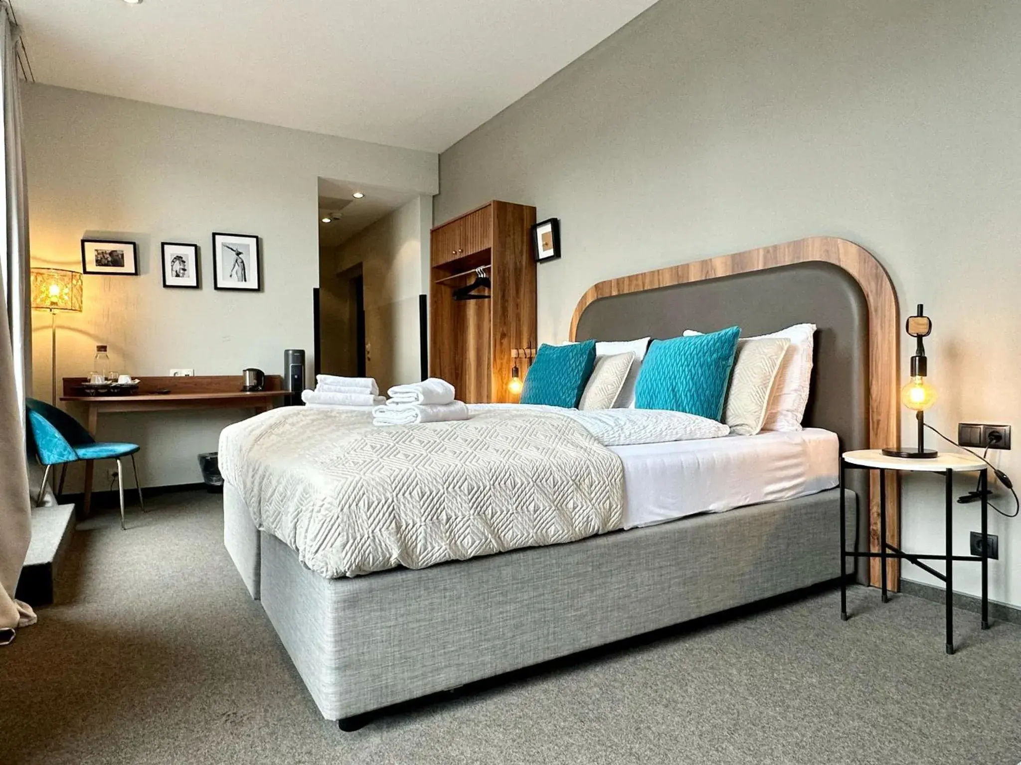 Quadruple Room with Terrace in Hotel George Vienna Quadruple Room with Terrace in Hotel George Vienna