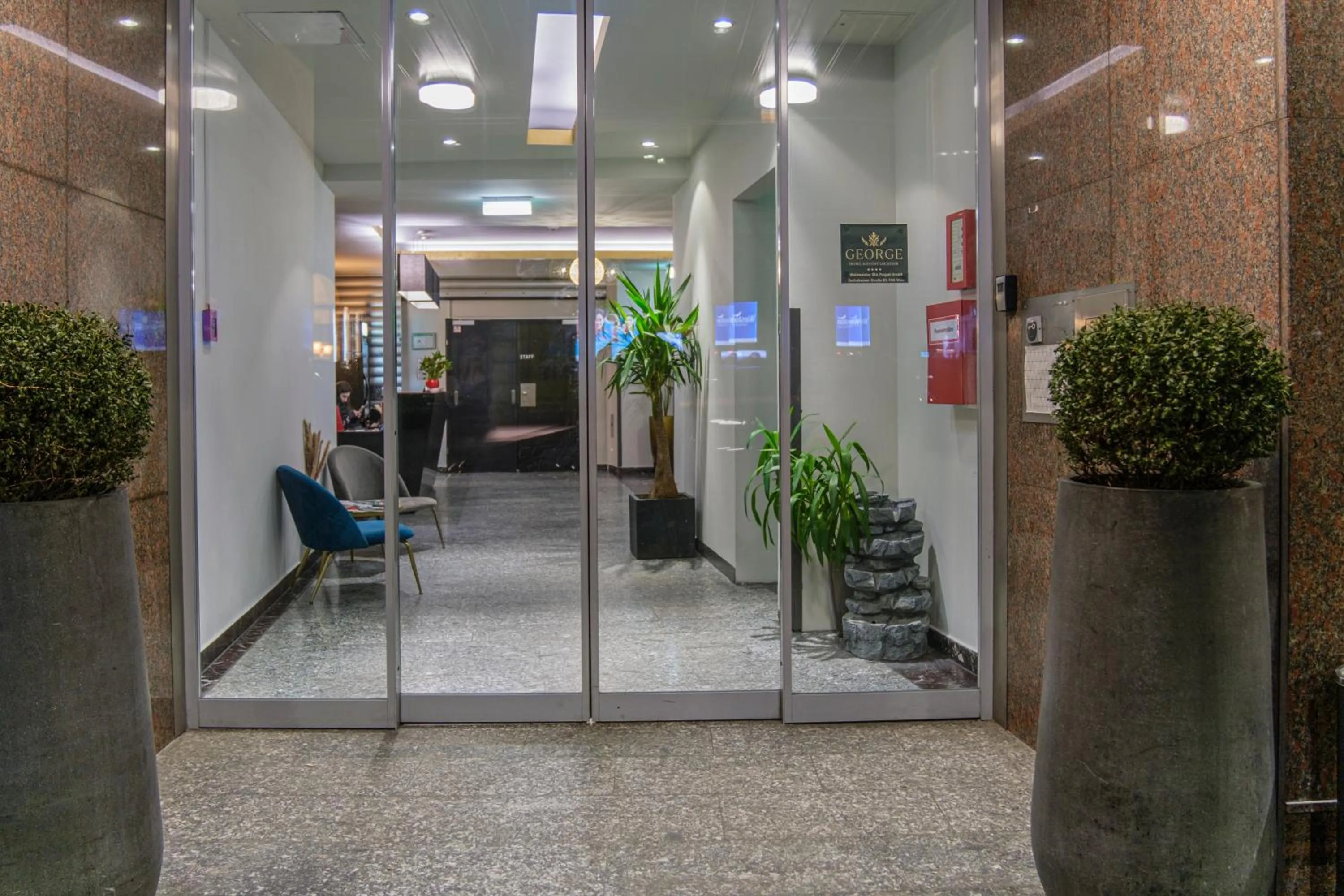 Facade/entrance in Hotel George Vienna