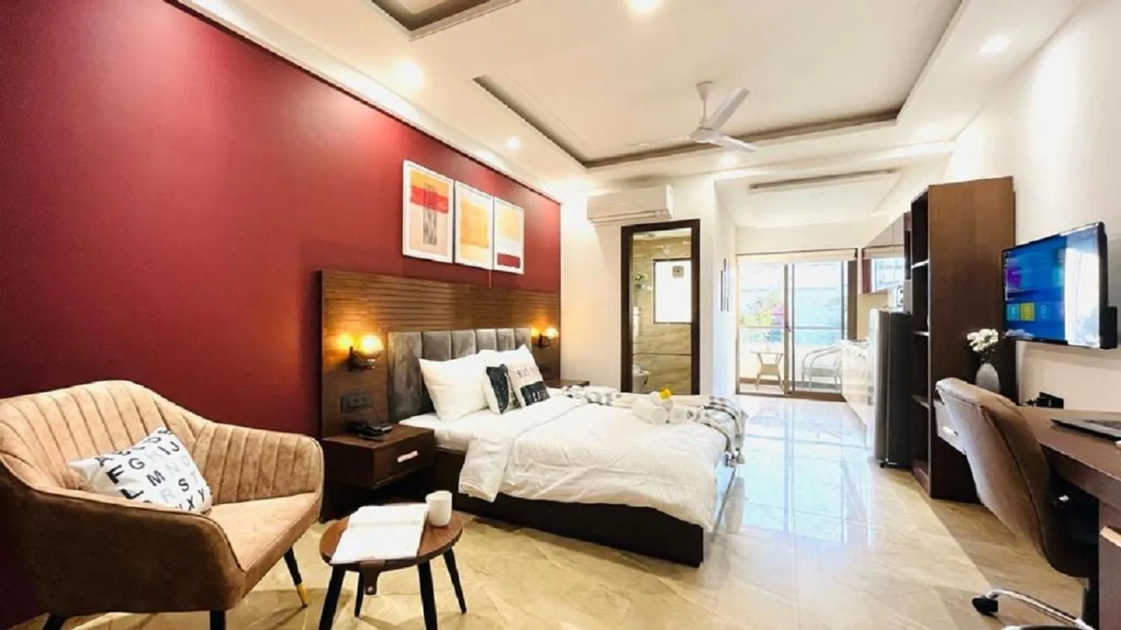 Bed in ZEN Studios - DLF CyberCity Gurgaon