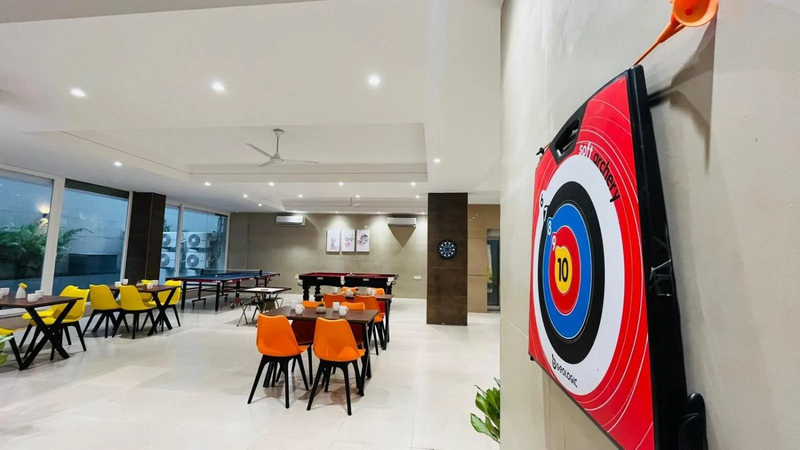 Restaurant/places to eat in ZEN Studios - DLF CyberCity Gurgaon
