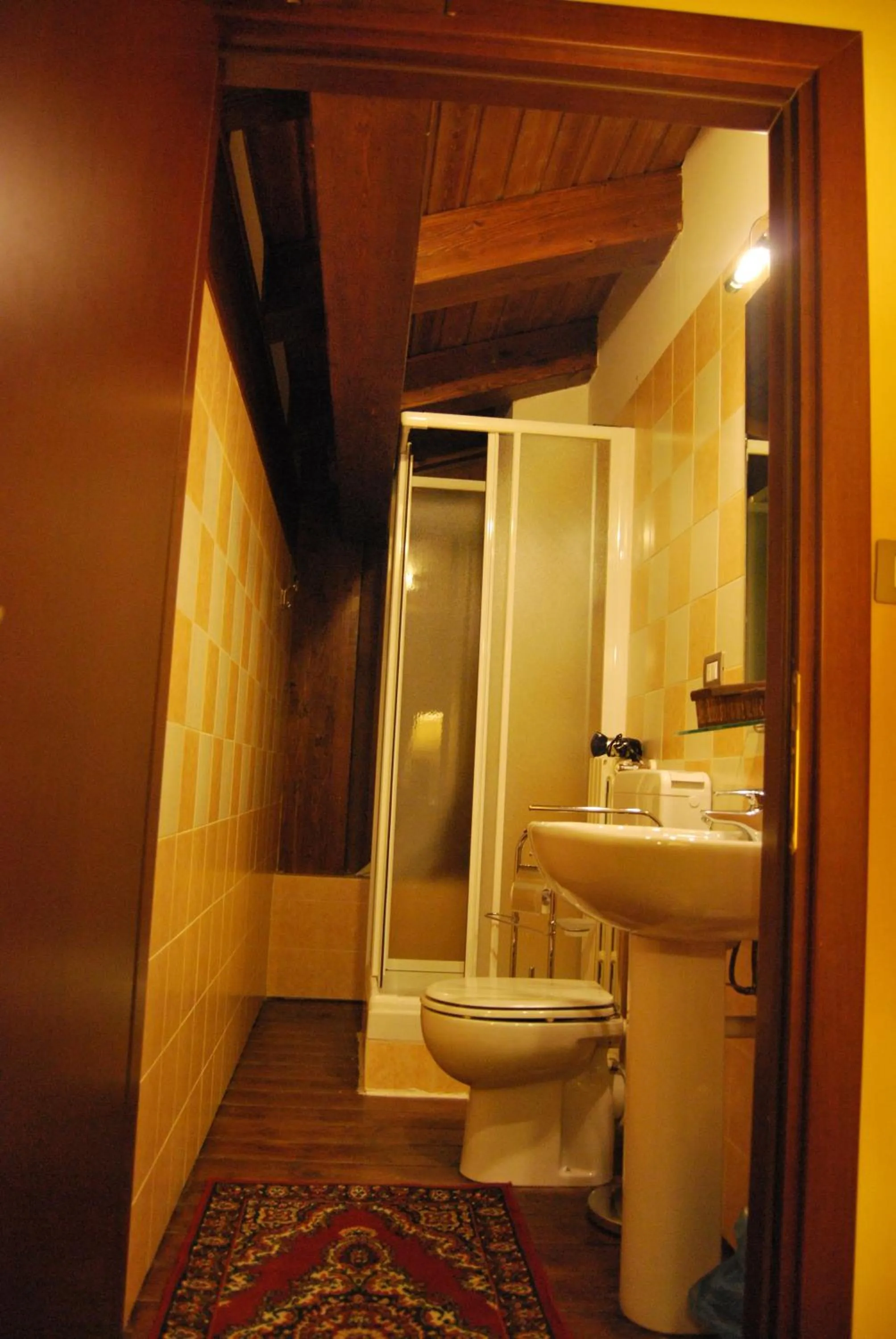 Shower in Chalet Edelweiss - Estella Hotel Collection