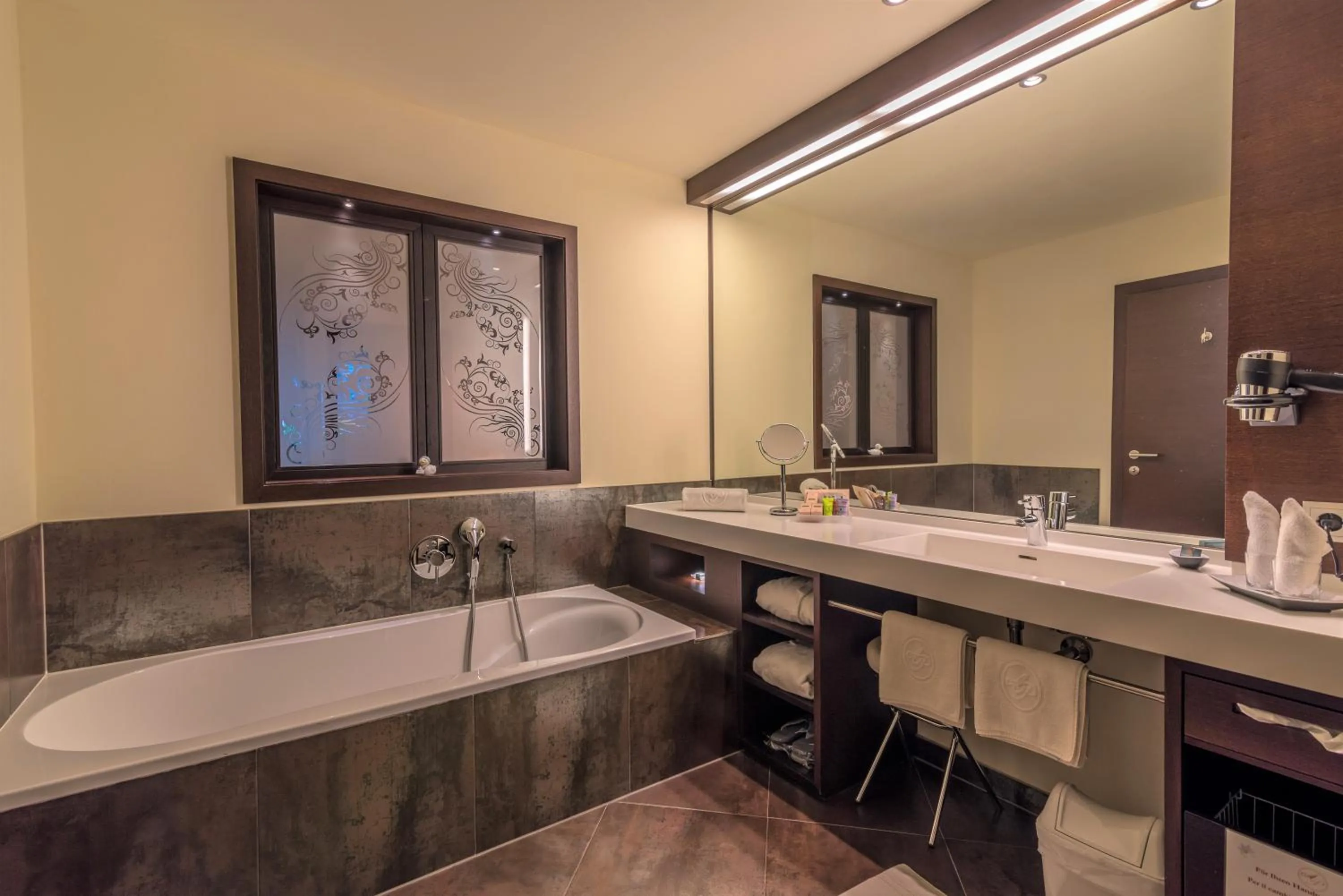 Bathroom in Hotel Ansitz Plantiz