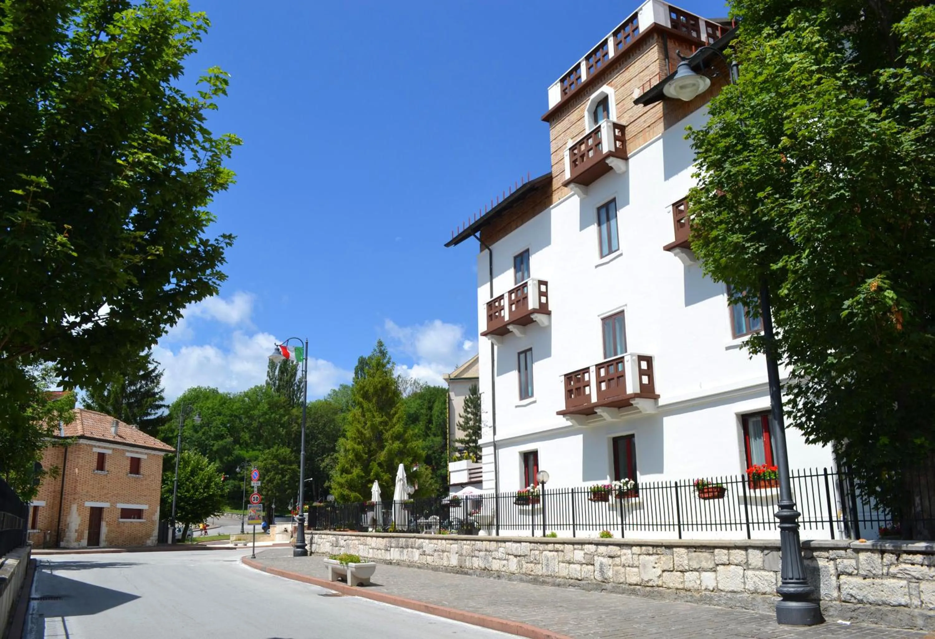 Property building in Hotel Victoria
