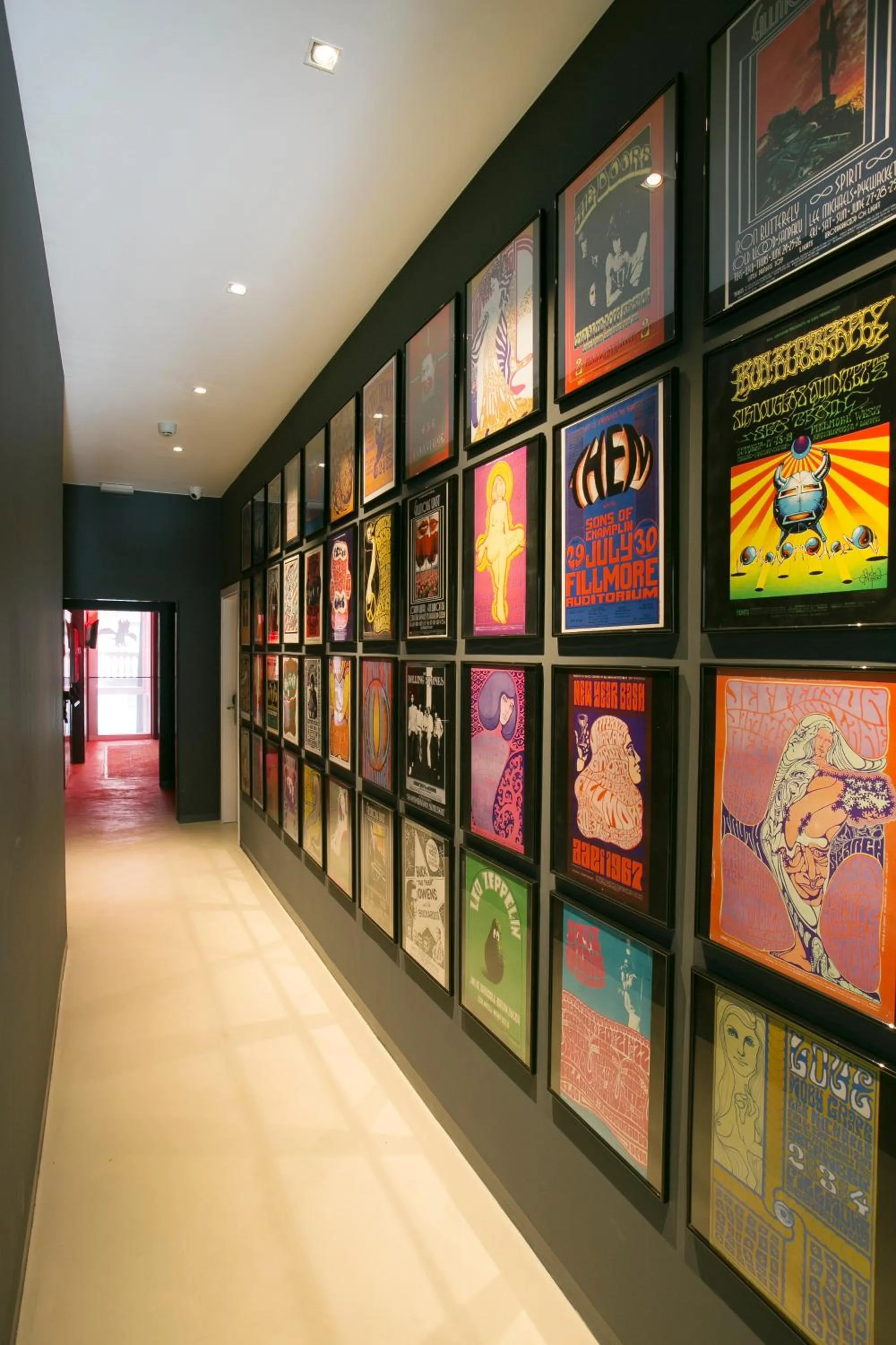 Decorative detail in Sant Jordi Hostels Rock Palace