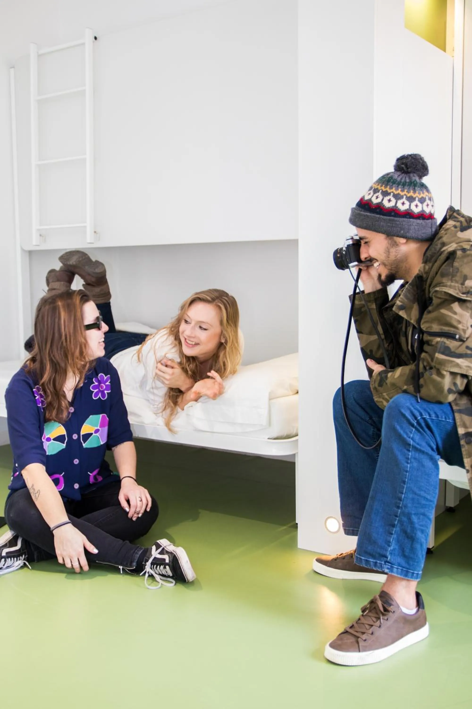 People in Sant Jordi Hostels Rock Palace