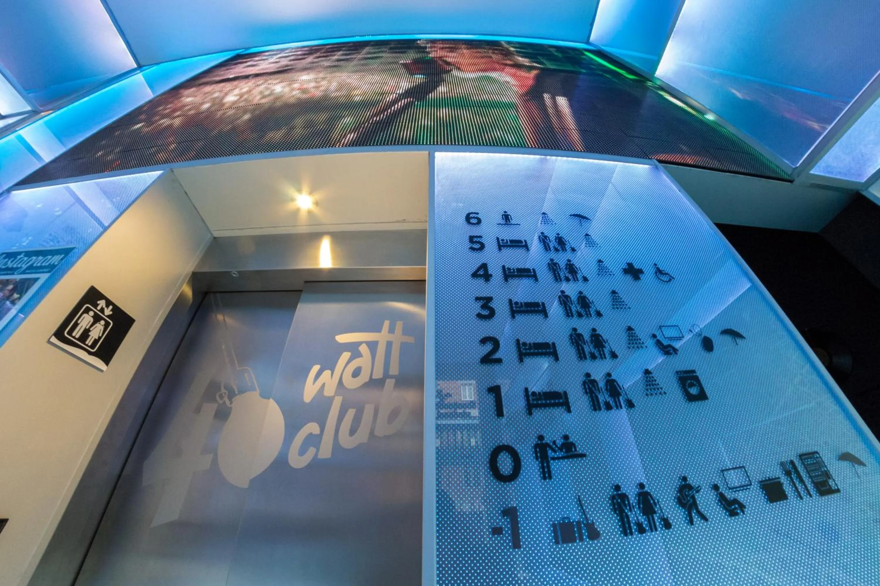 Lobby or reception in Sant Jordi Hostels Rock Palace