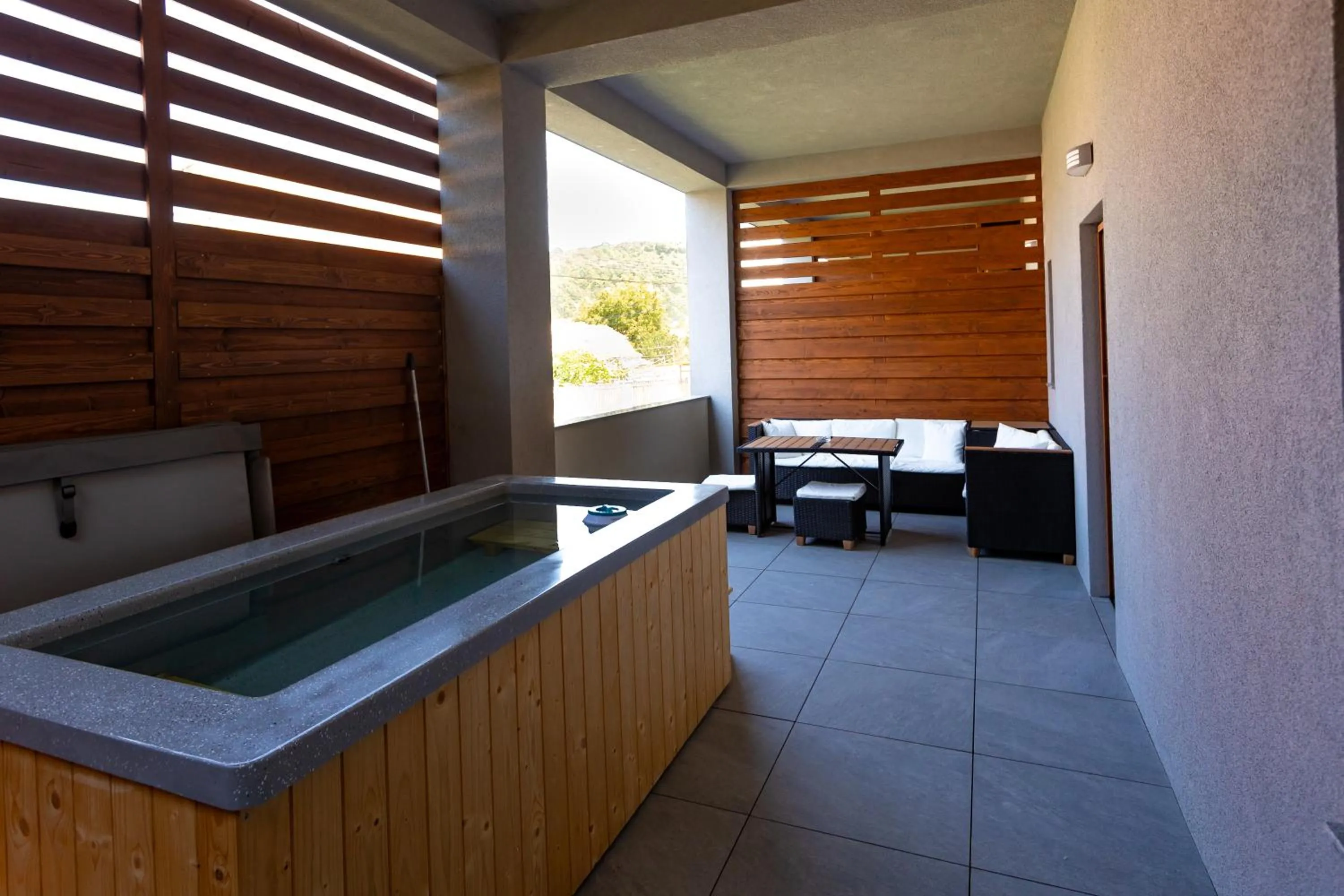 Hot Tub in Wanderer Sighisoara