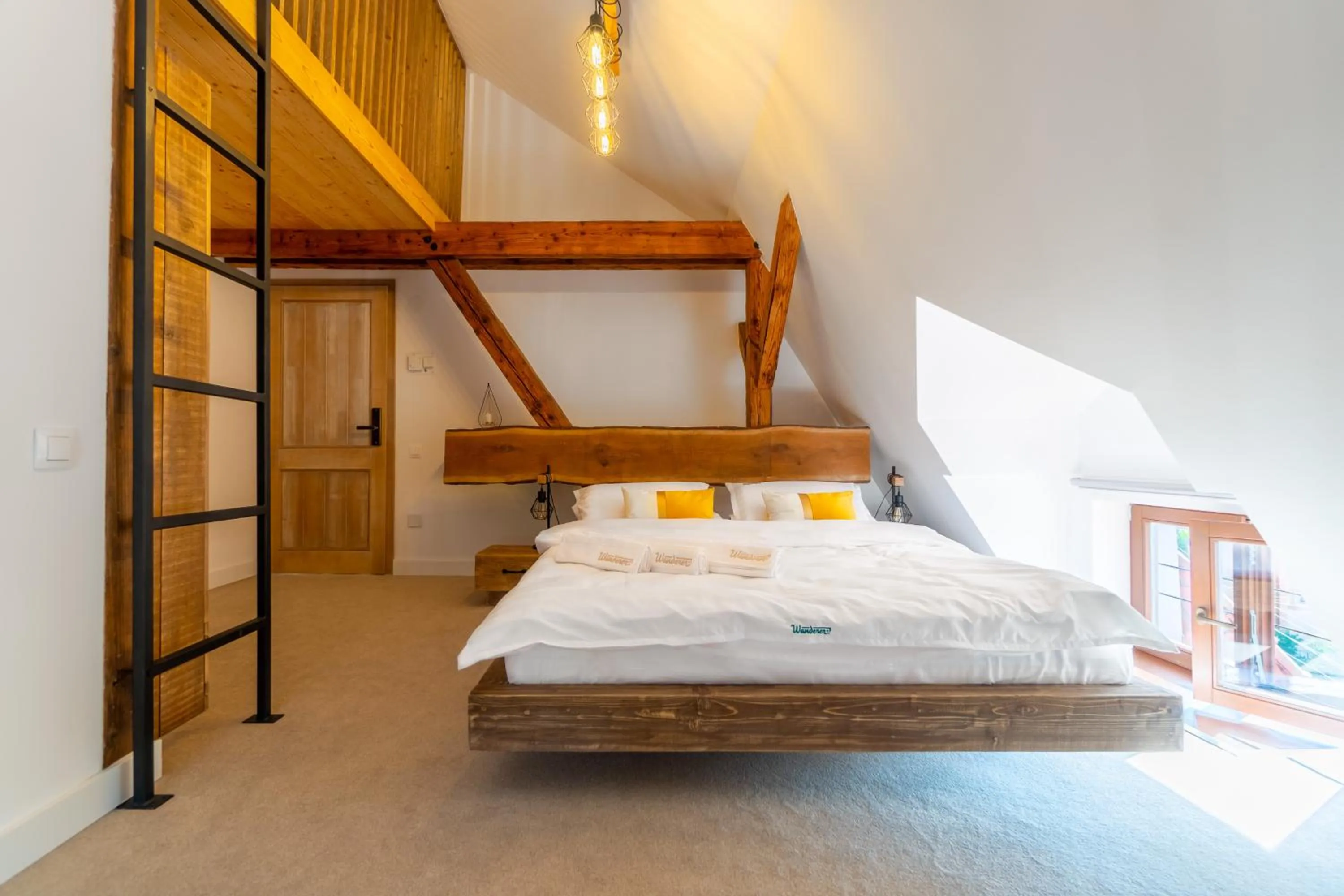 Bedroom, Bed in Wanderer Sighisoara