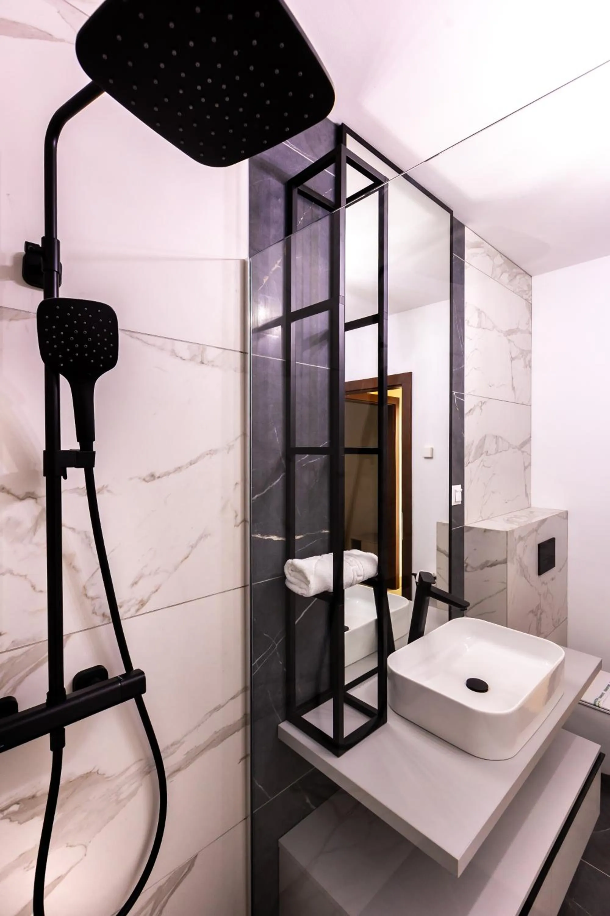 Shower in Wanderer Sighisoara