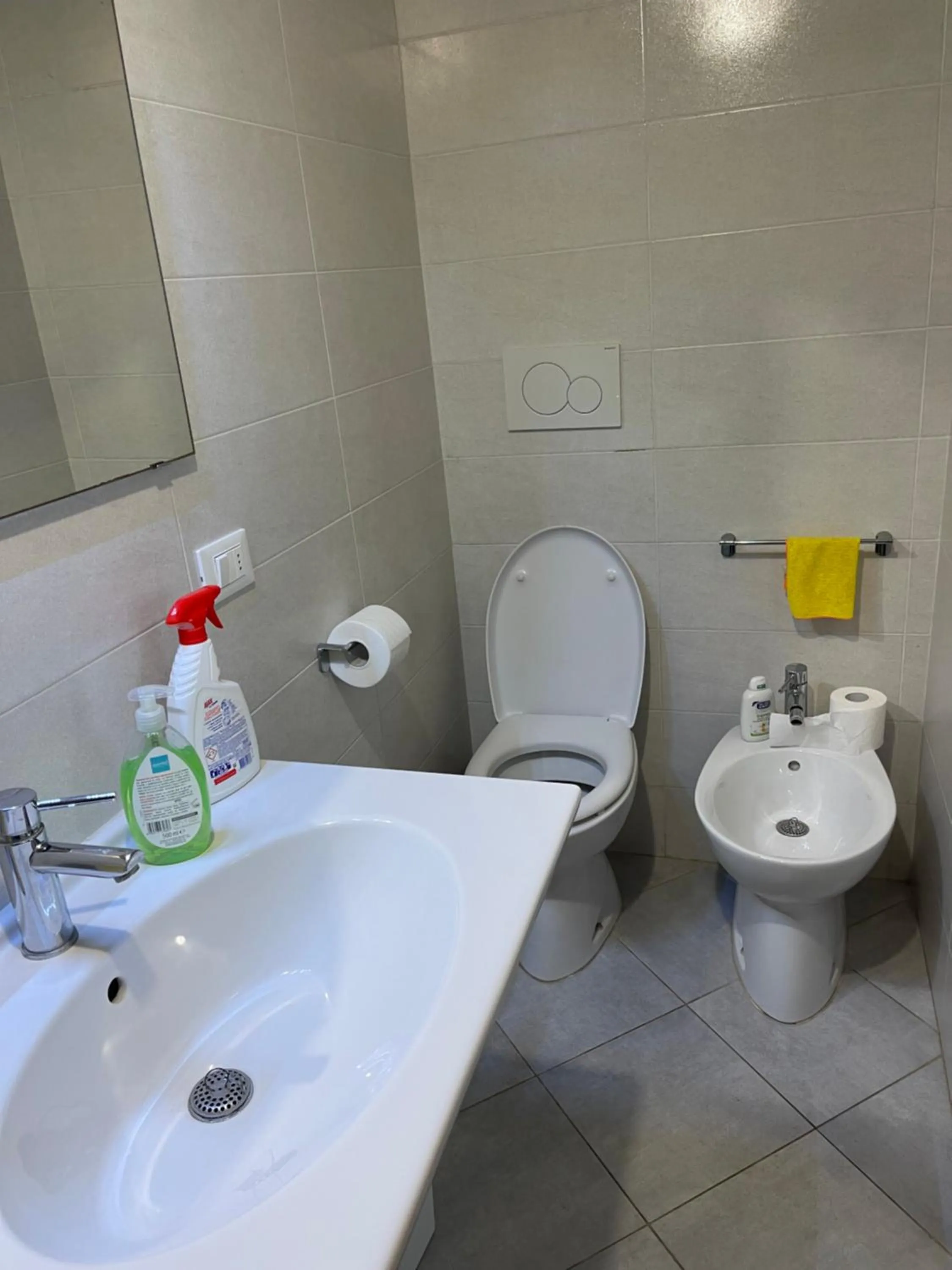 Bathroom in Harry's Canal View