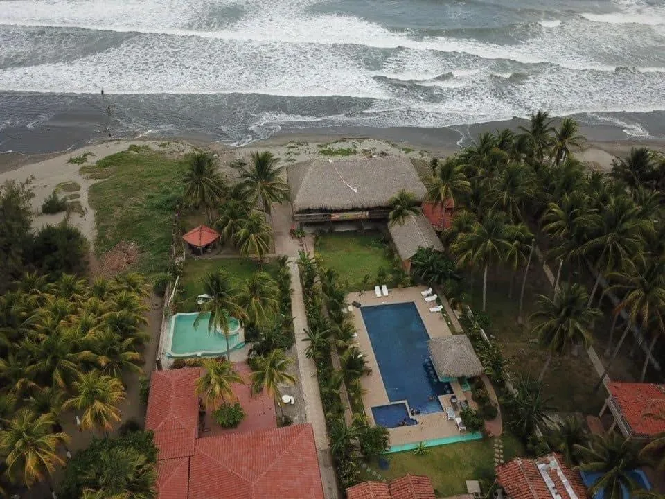 Property building in Sambo Mambo Beach Hotel