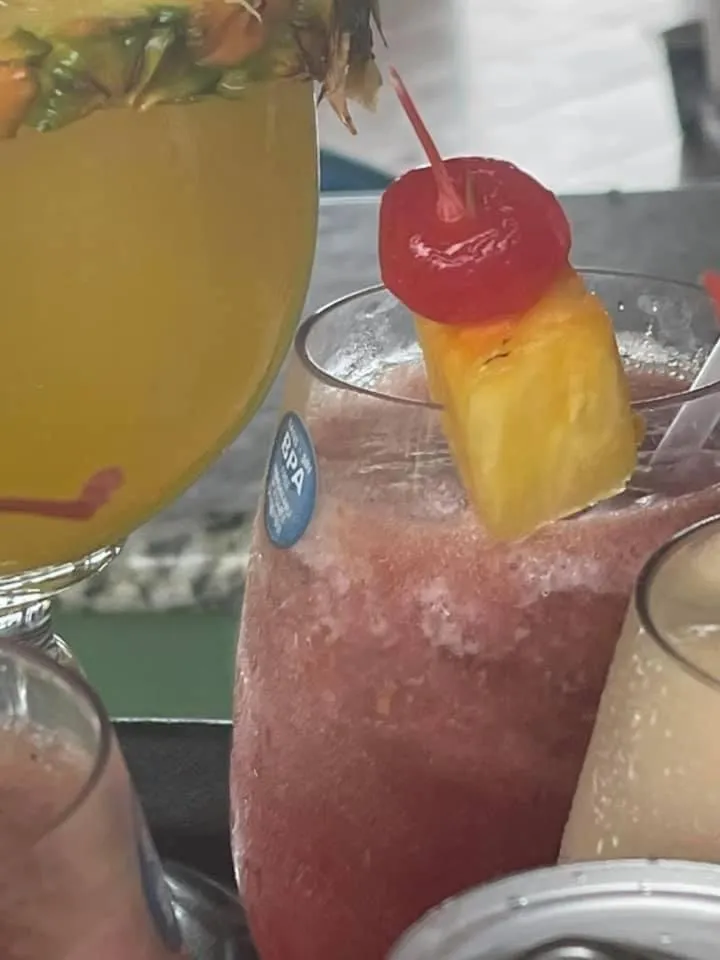 Alcoholic drinks in Sambo Mambo Beach Hotel