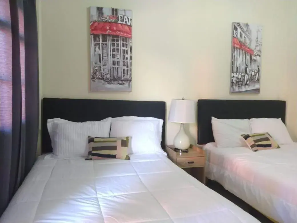 Deluxe Double Room in Sambo Mambo Beach Hotel Deluxe Double Room in Sambo Mambo Beach Hotel