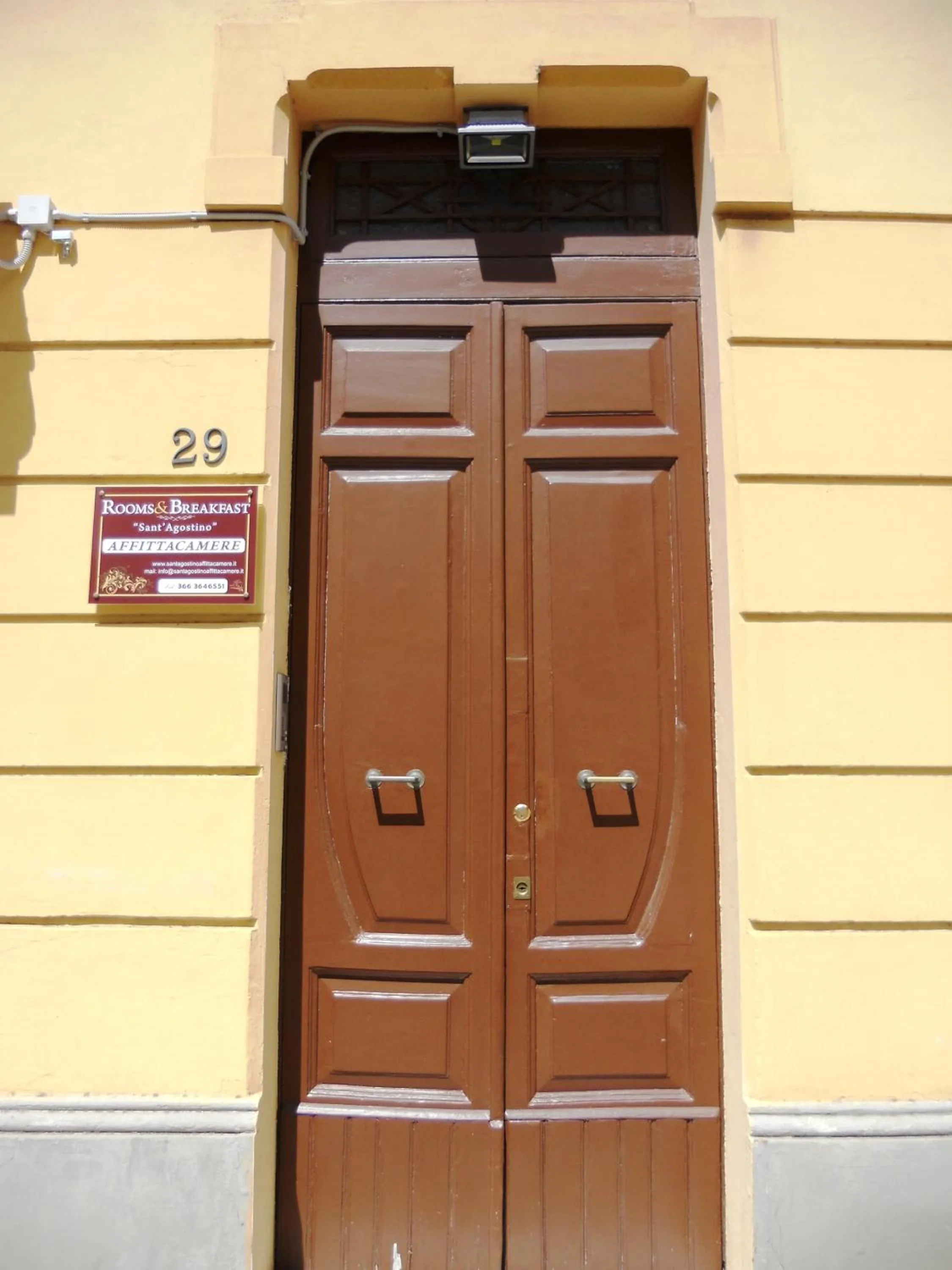Facade/entrance in Sant'Agostino Affittacamere