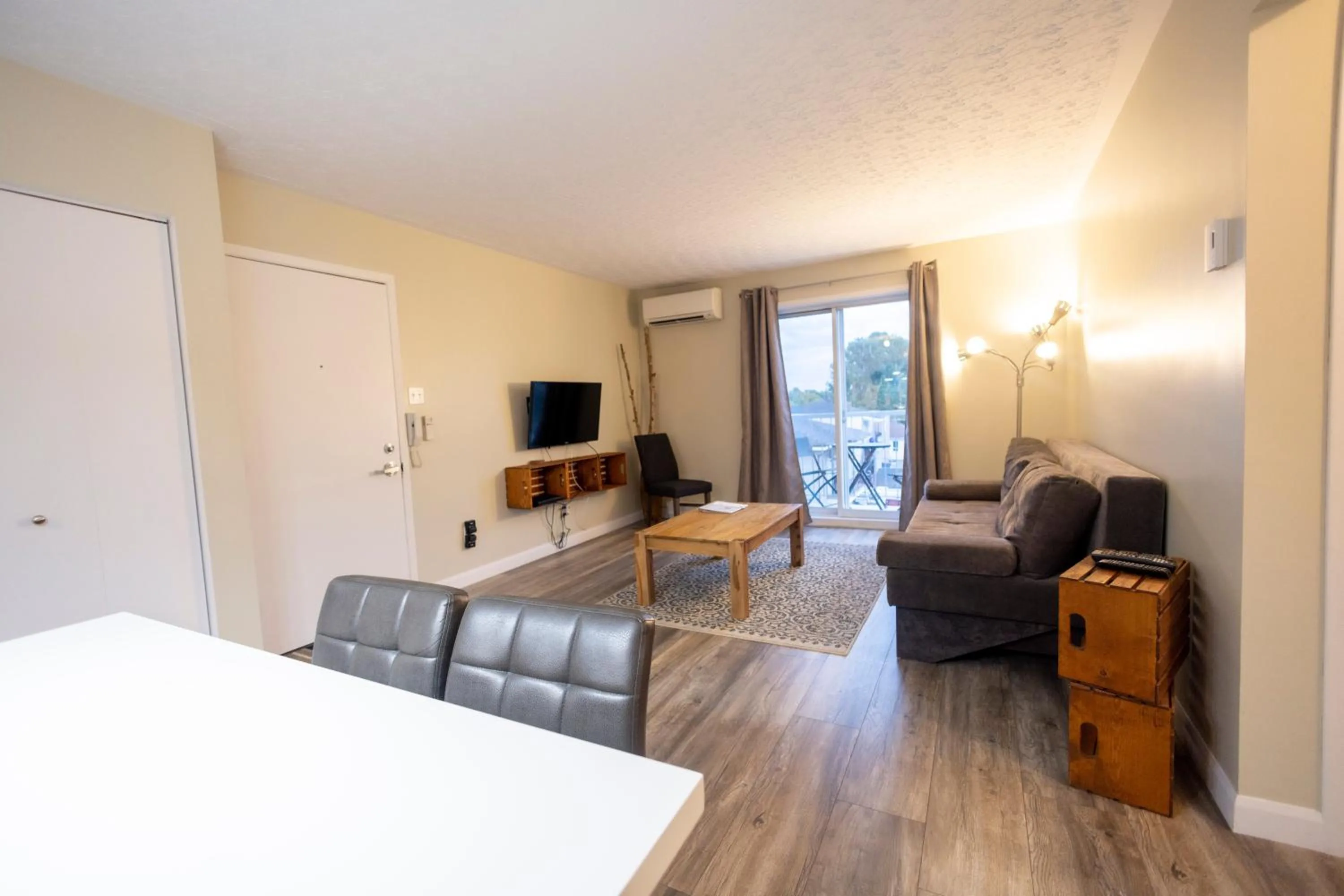 TV and multimedia, Bed in Le Contemporain