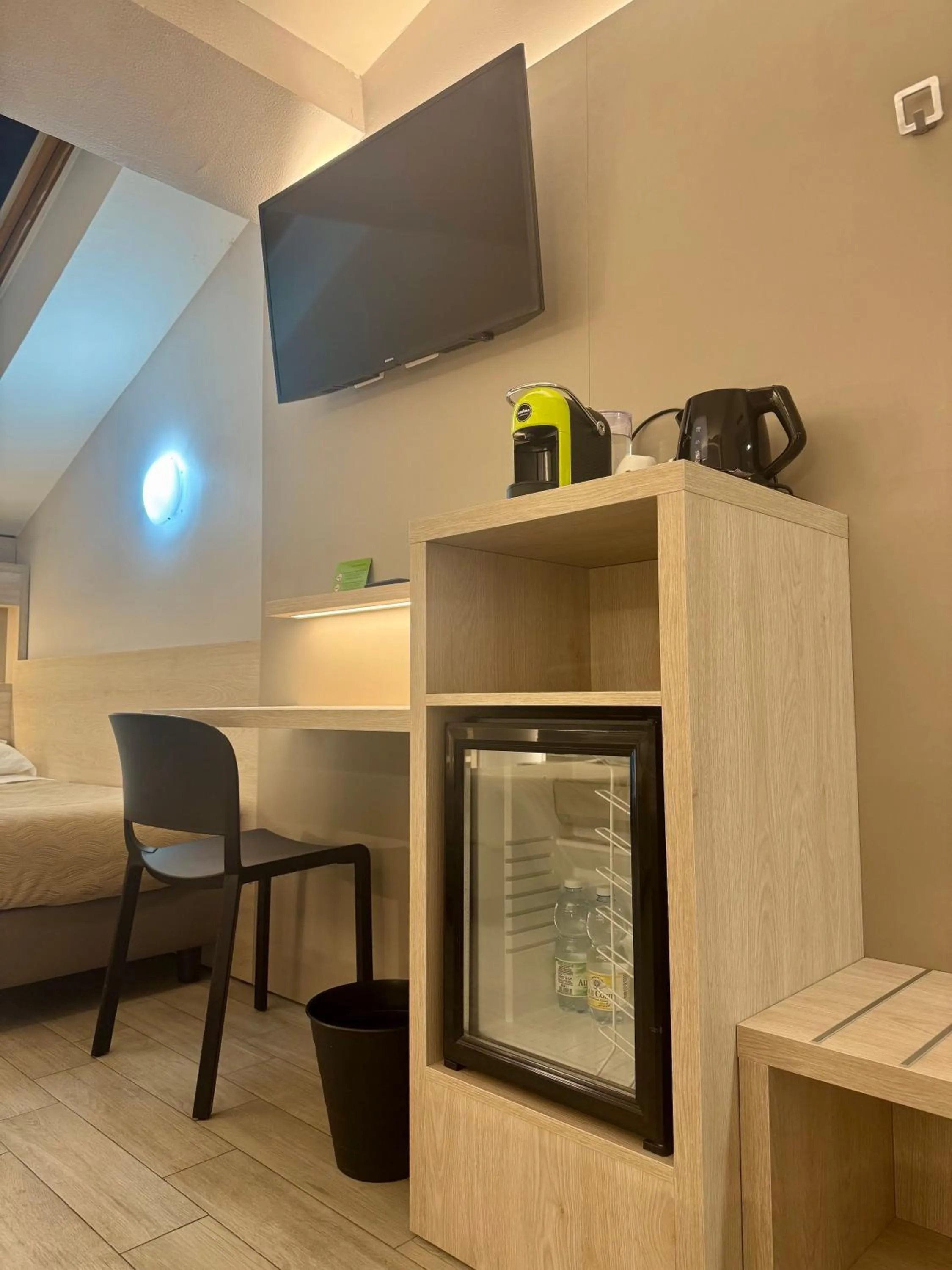 Photo of the whole room, Bed in Hotel Miramonti