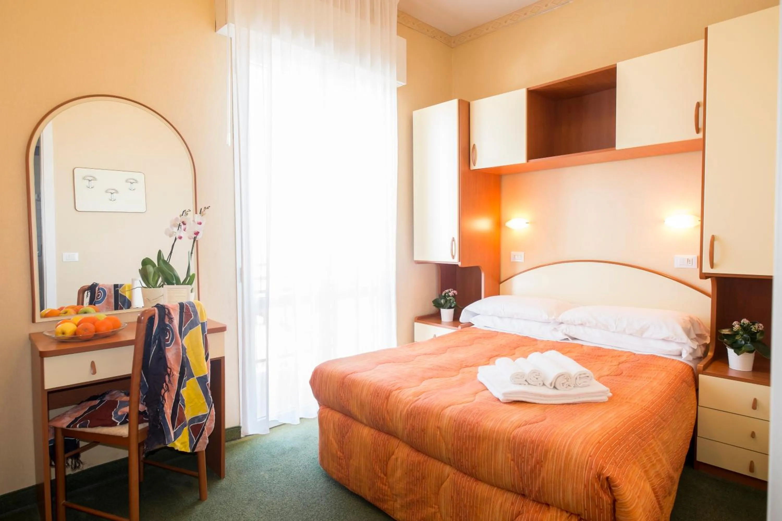 Day, Bed in Hotel Crosal