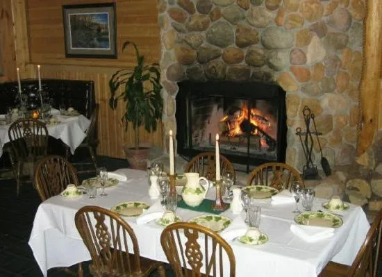 Restaurant/places to eat in The Bull Moose Lodge