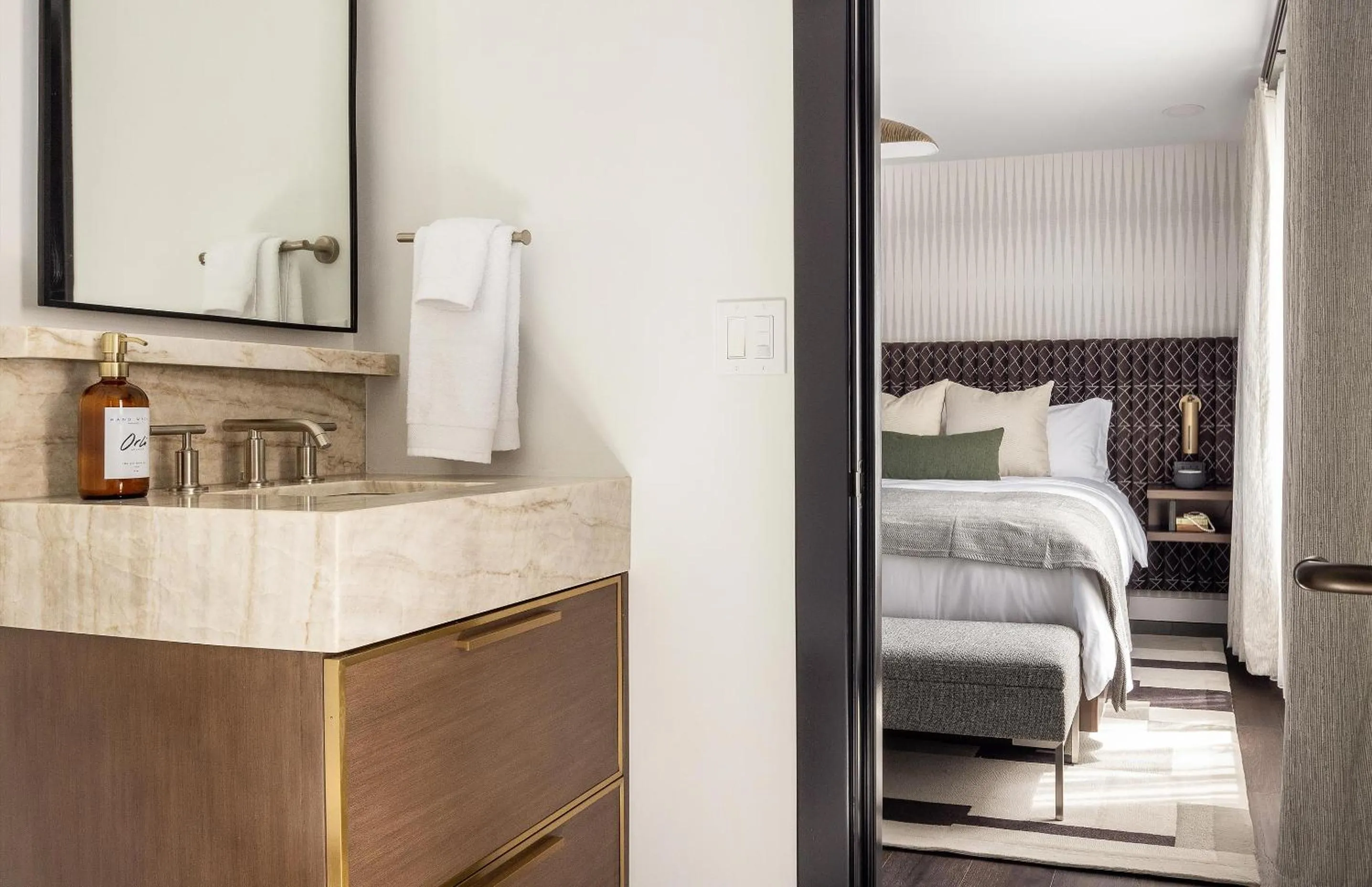 Bathroom, Bed in Orli La Jolla