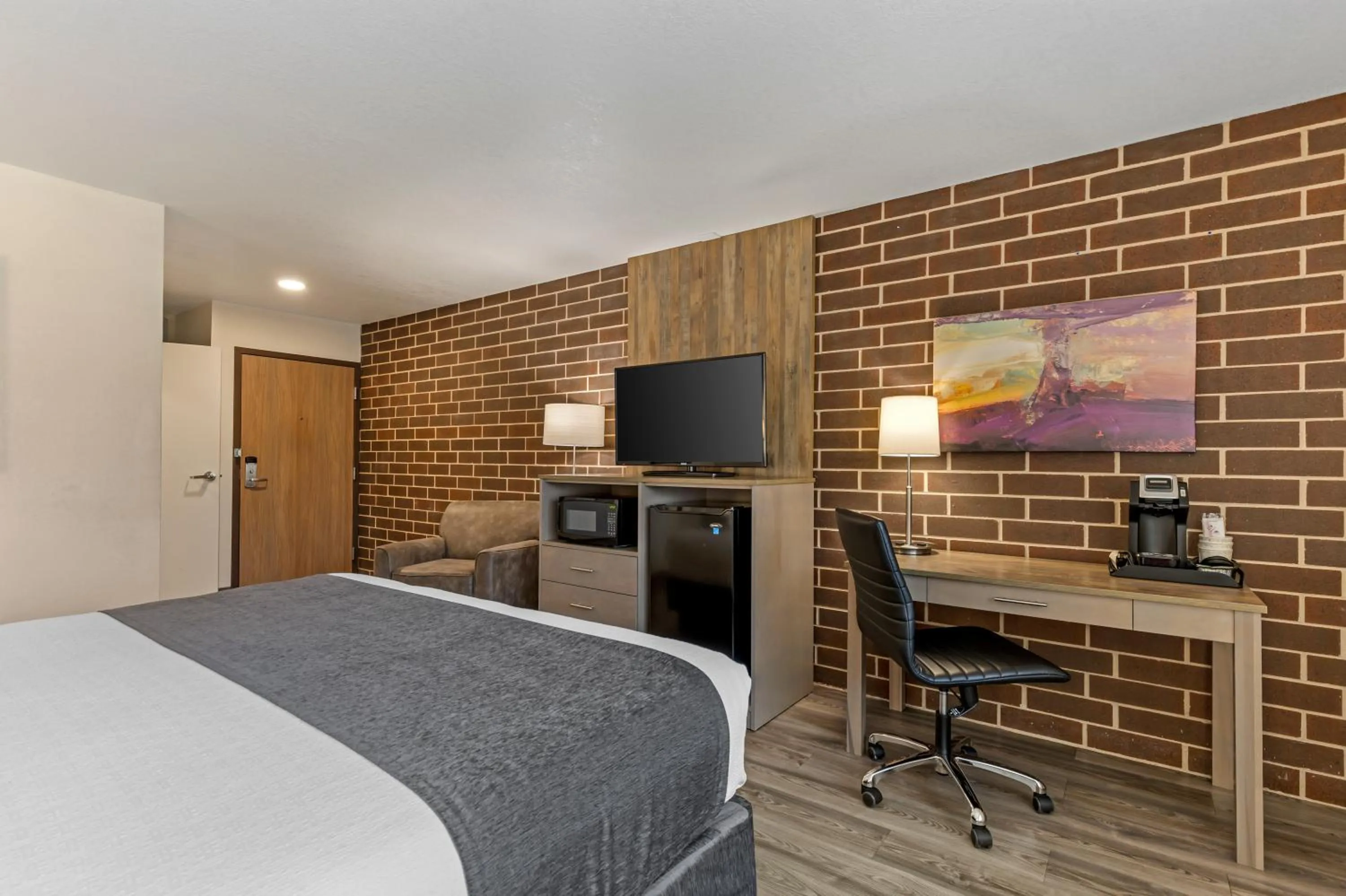 Bedroom, Bed in Best Western Plus Waterloo & Cedar Falls