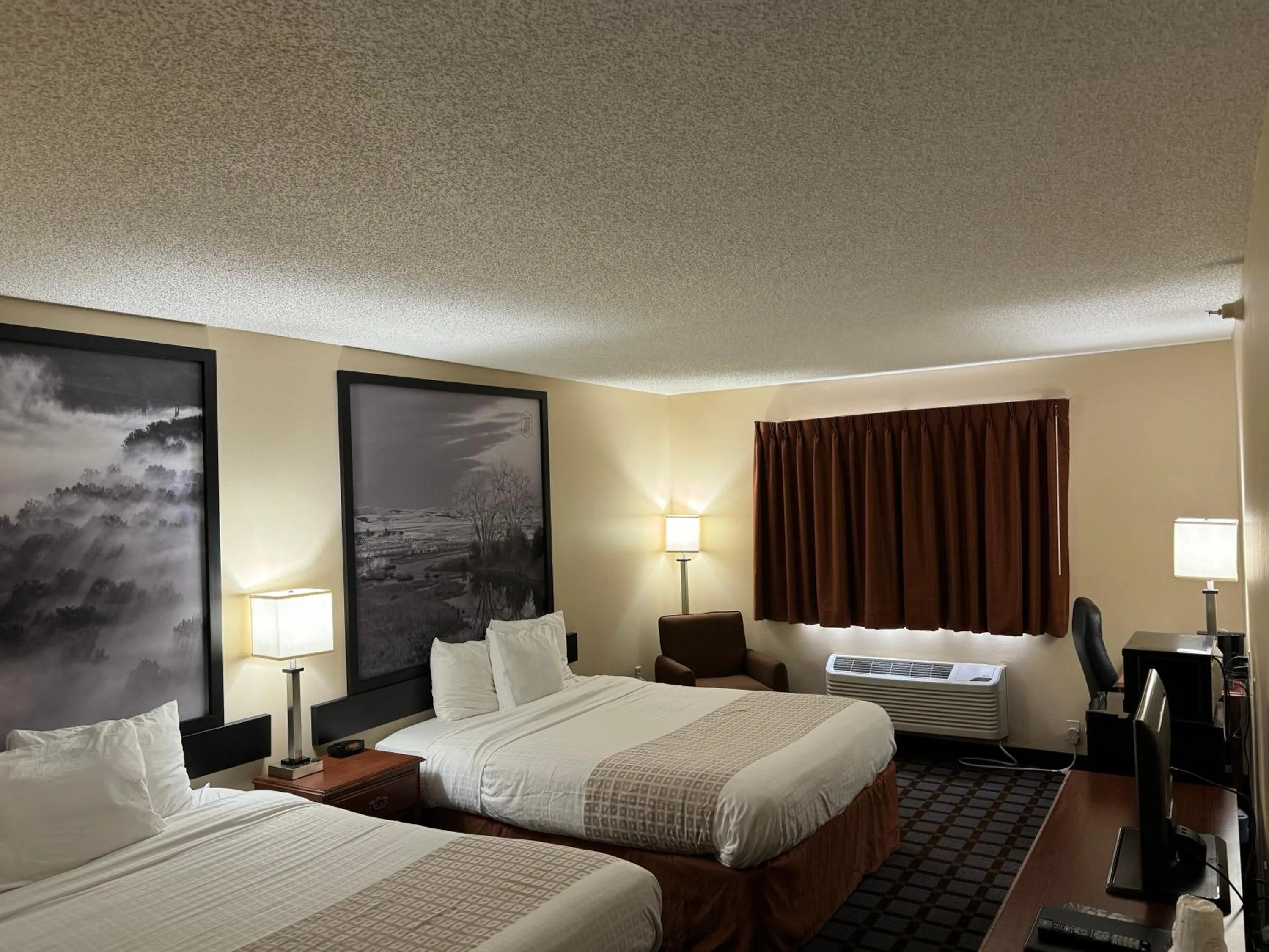 Bed in Super 8 by Wyndham Mason City