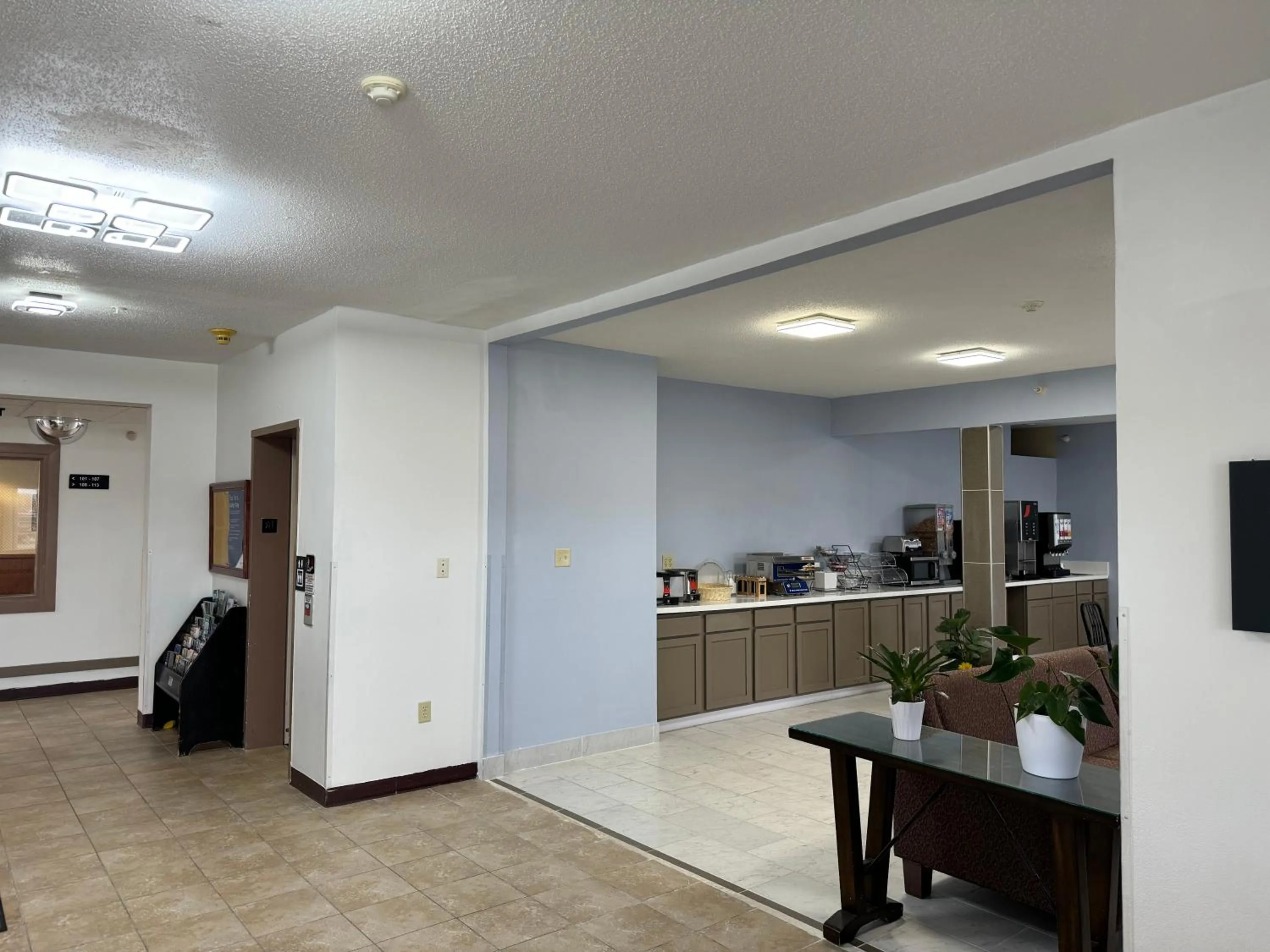 Super 8 by Wyndham Mason City