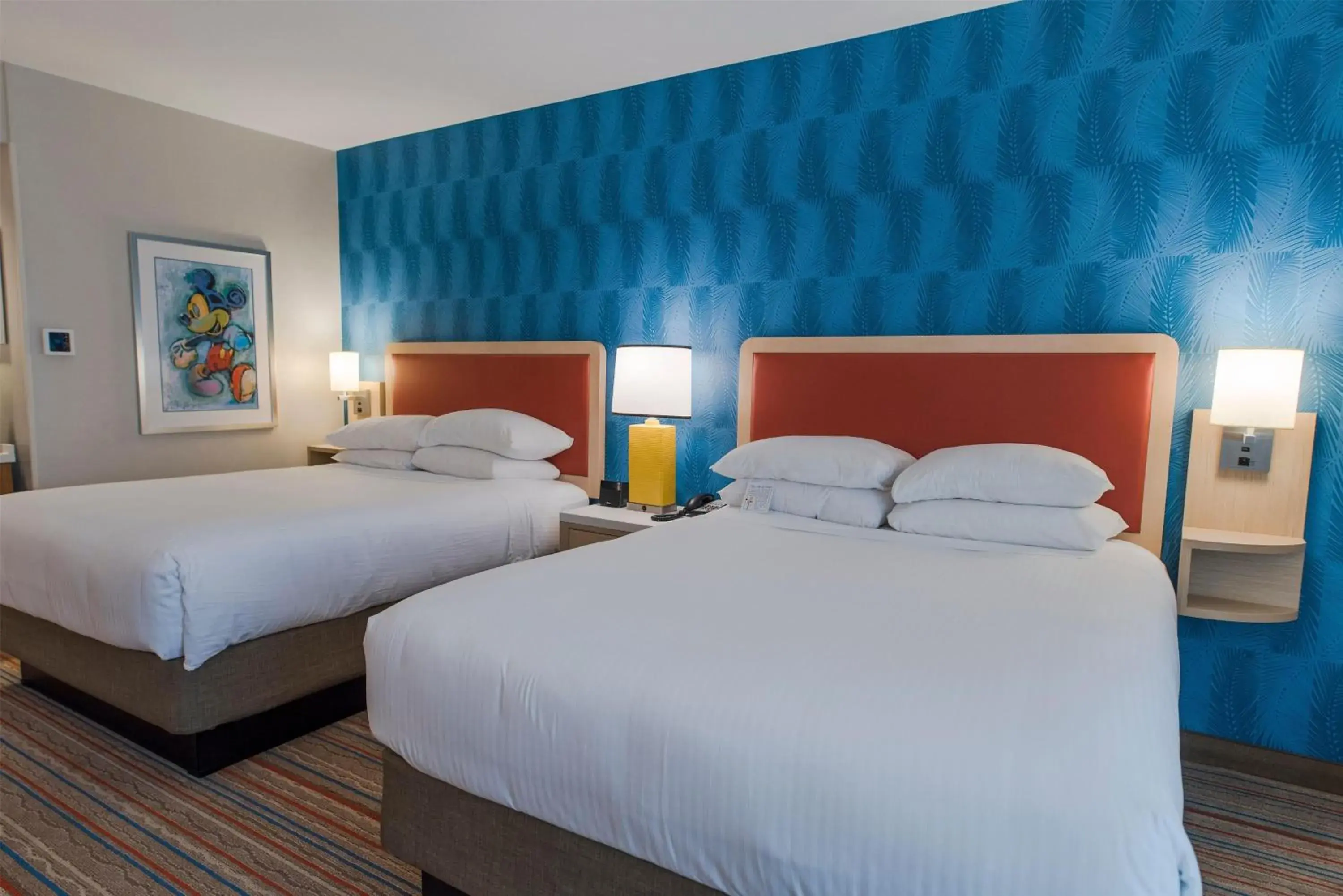Deluxe Queen Room with Roll-In Shower - Building 2 - Mobility Access/Non-Smoking in Howard Johnson by Wyndham Anaheim Hotel & Water Playground Deluxe Queen Room with Roll-In Shower - Building 2 - Mobility Access/Non-Smoking in Howard Johnson by Wyndham Anaheim Hotel & Water Playground