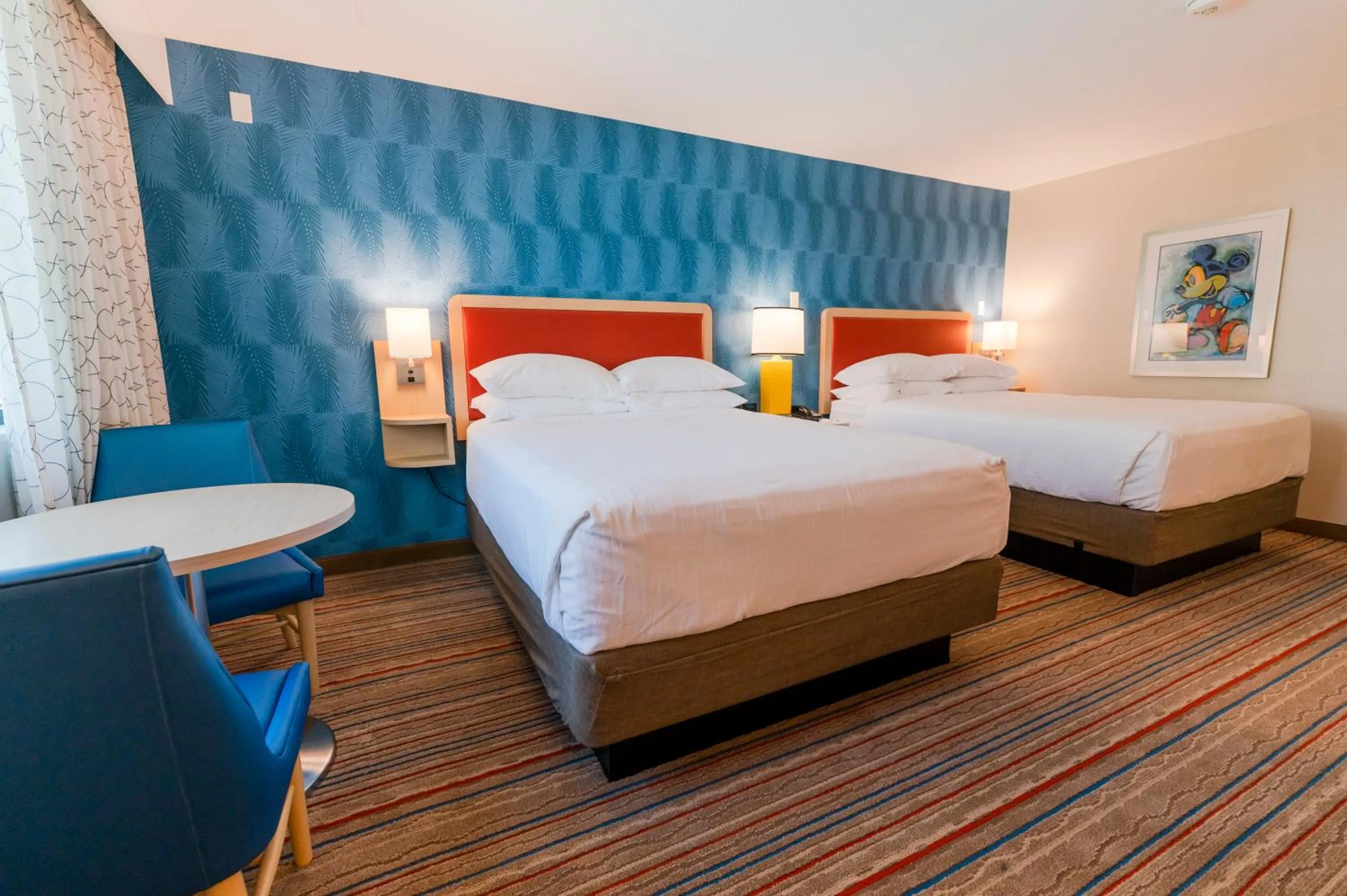 Bed in Howard Johnson by Wyndham Anaheim Hotel and Water Playground