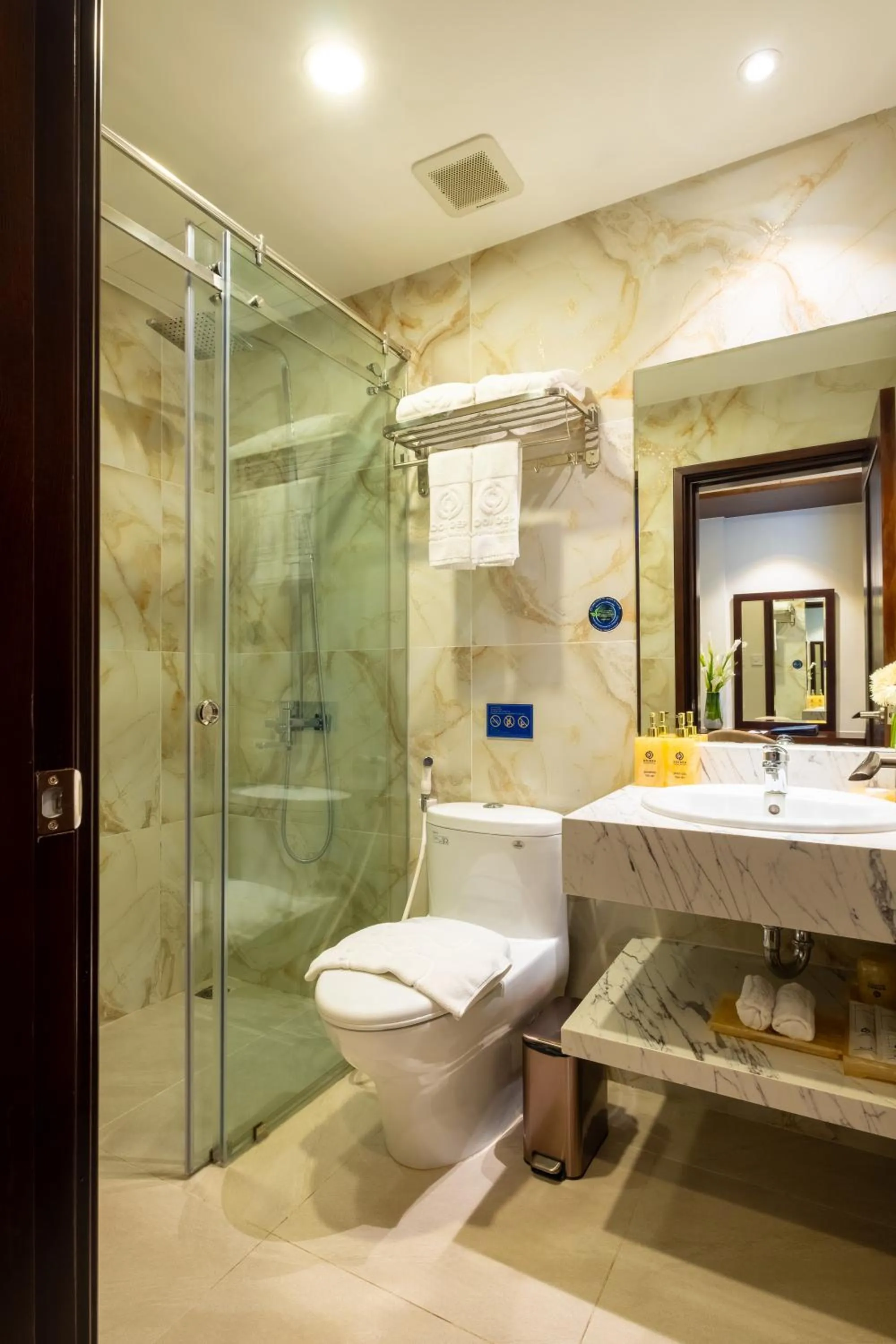 Shower in Sandals Camellia Hotel