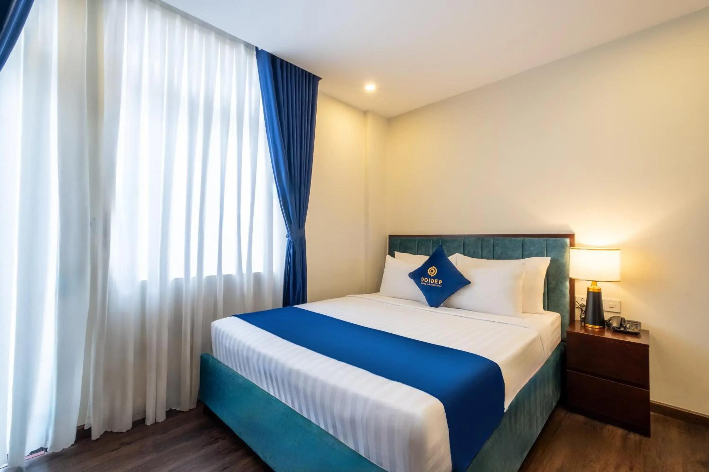 Deluxe Queen Room - single occupancy in Sandals Camellia Hotel Deluxe Queen Room - single occupancy in Sandals Camellia Hotel