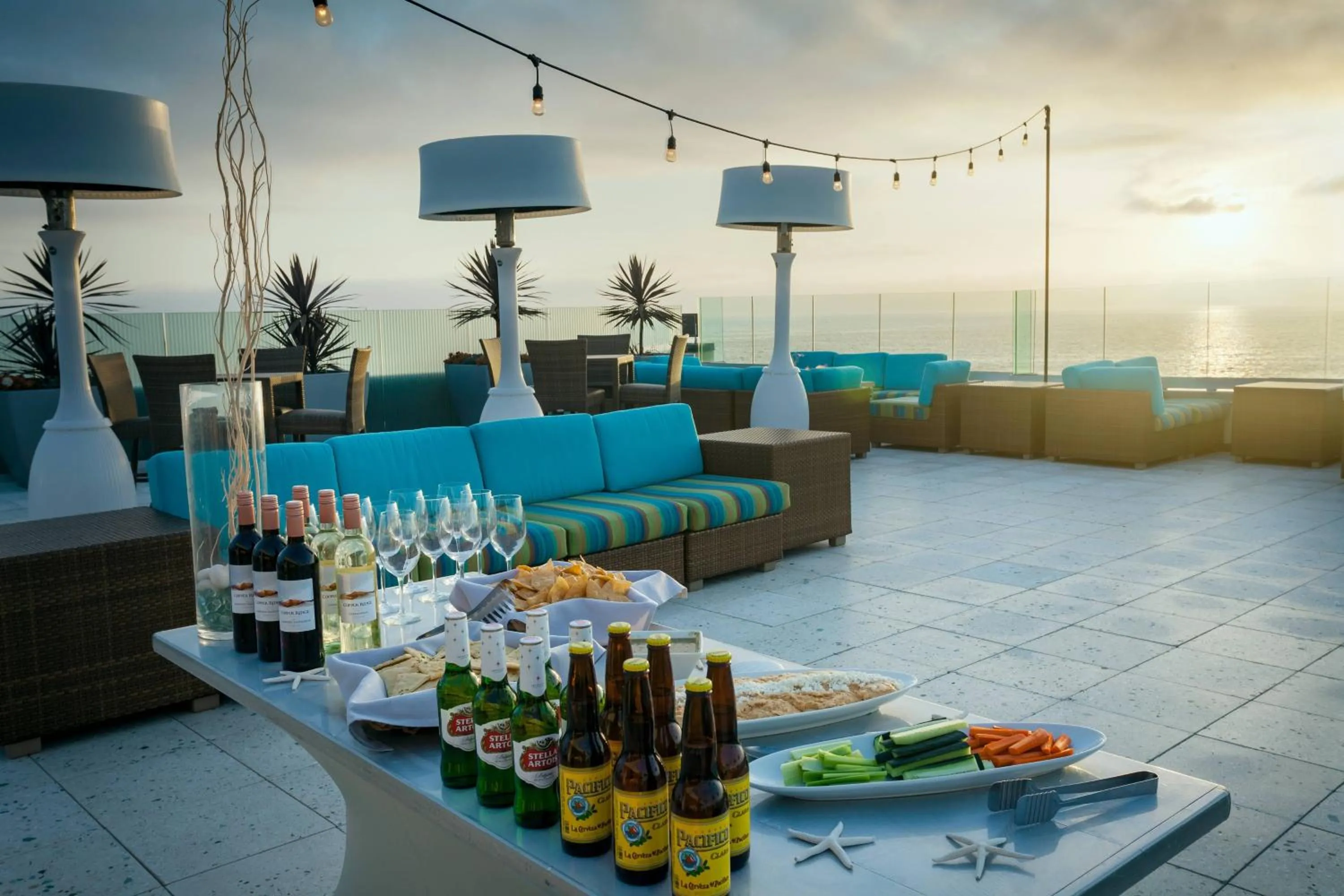 Lobby or reception in Pier South Resort, Autograph Collection