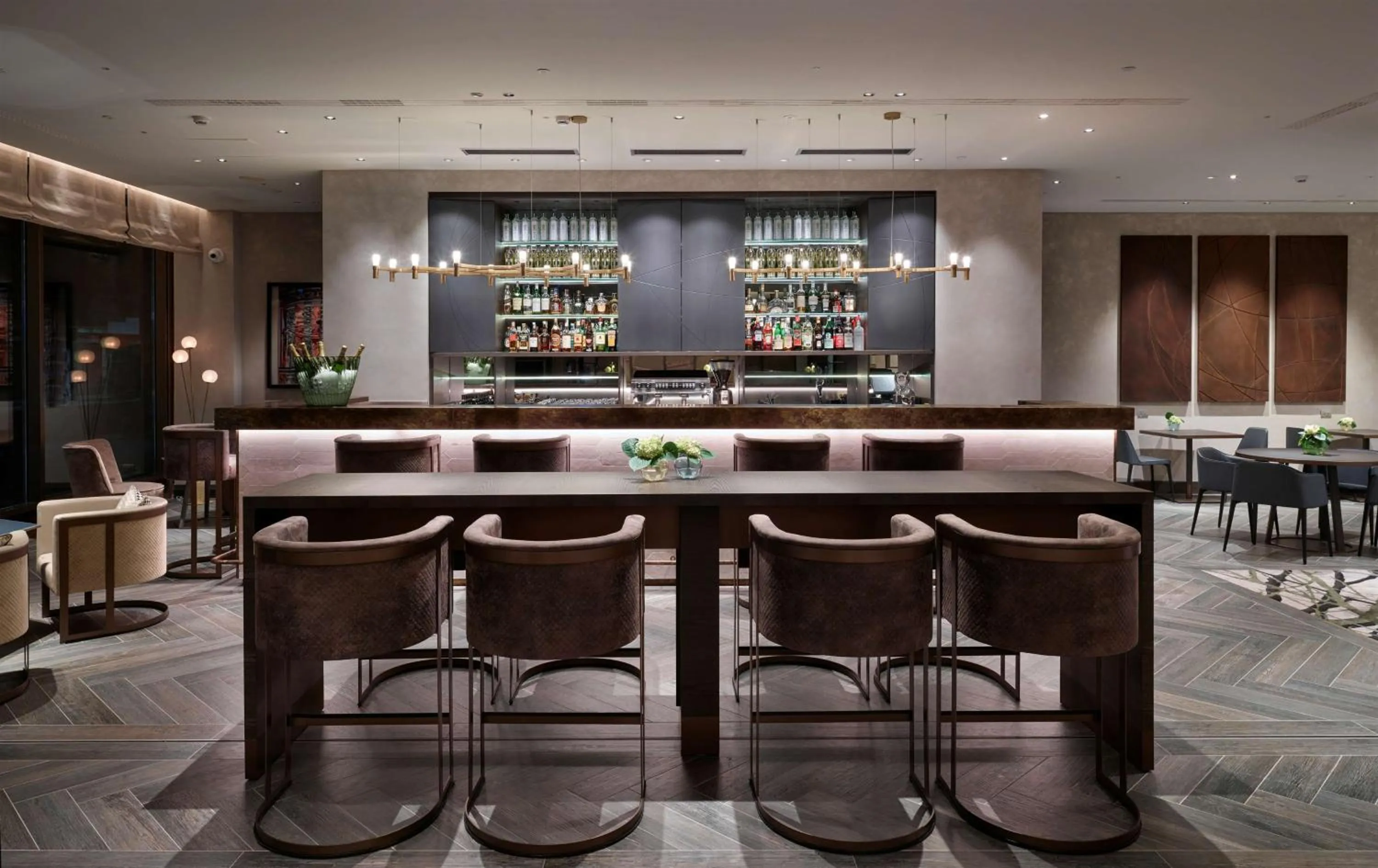 Restaurant/places to eat in Hilton Milan