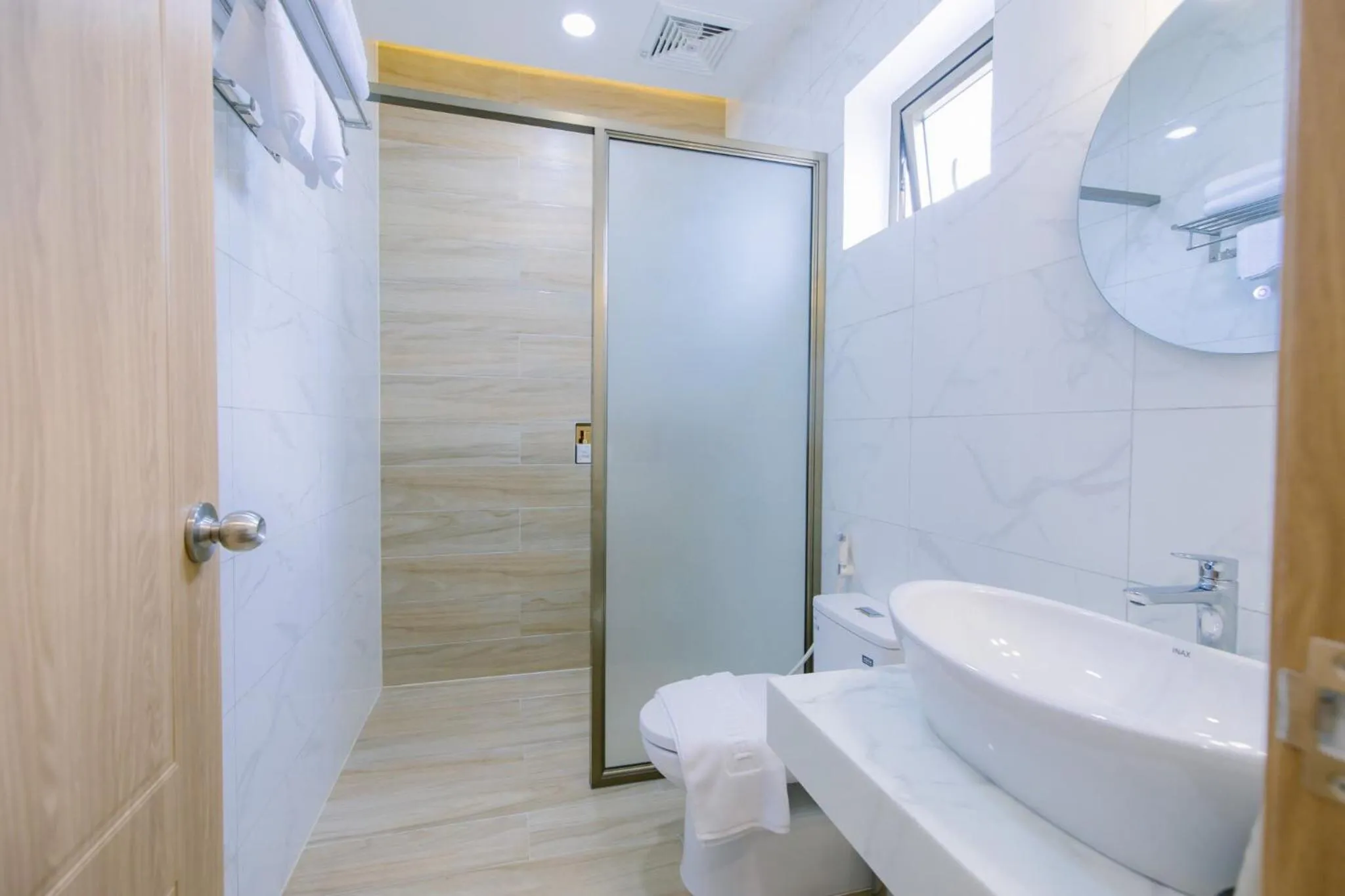 Bathroom in Thuận Phát Hotel
