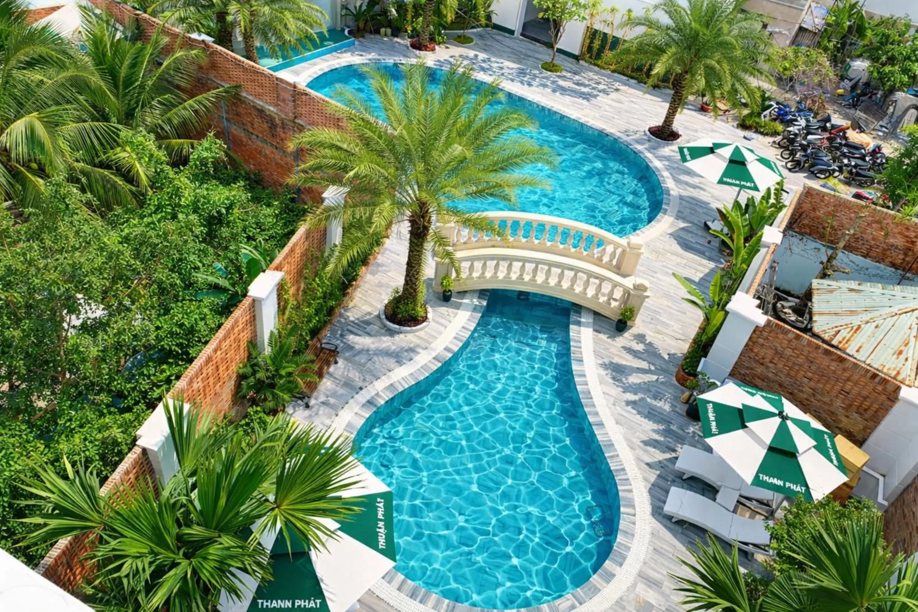 Pool view in Thuận Phát Hotel