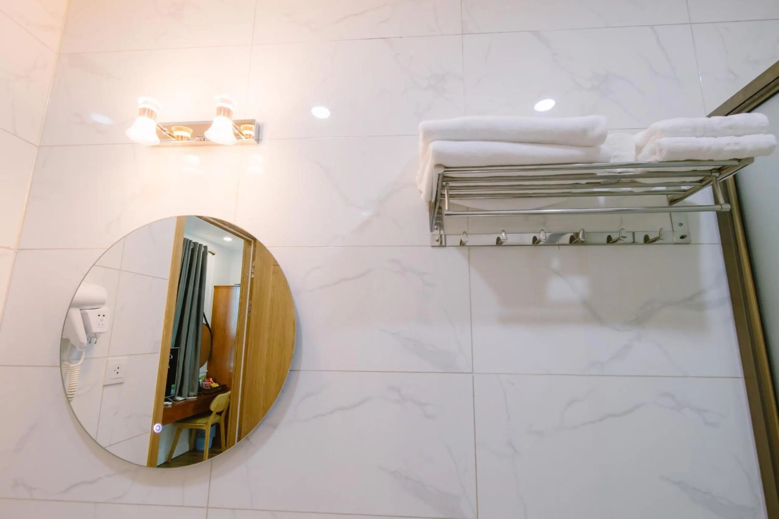 Shower in Thuận Phát Hotel