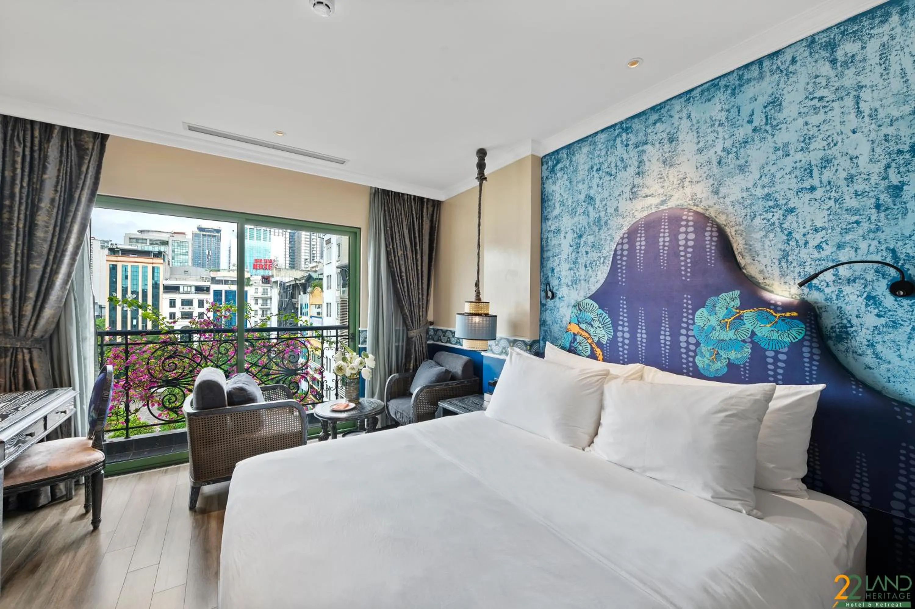 Bed in 22Land Heritage Hotel & Retreat