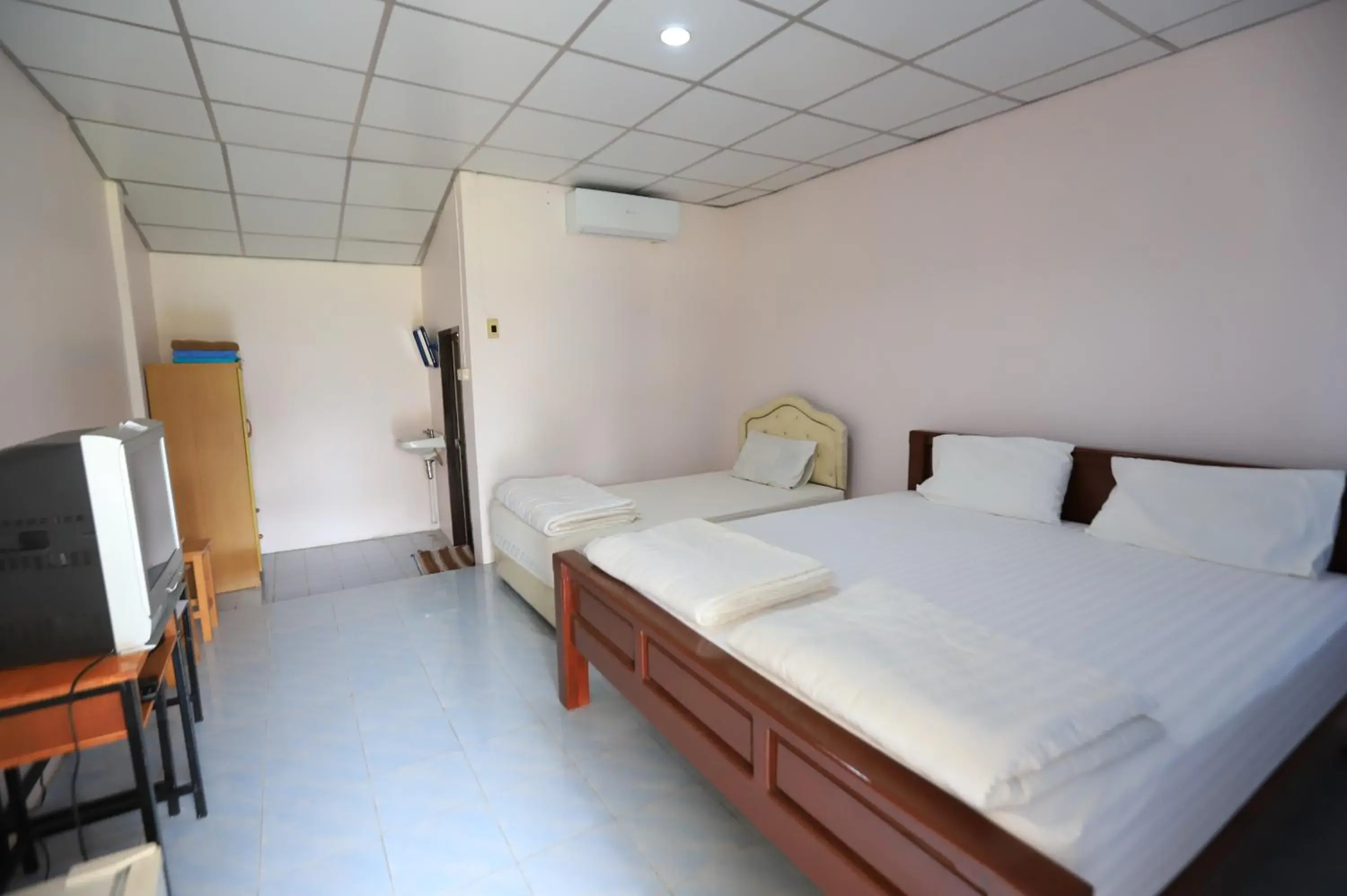 Standard Triple Room in banrainaifun Standard Triple Room in banrainaifun